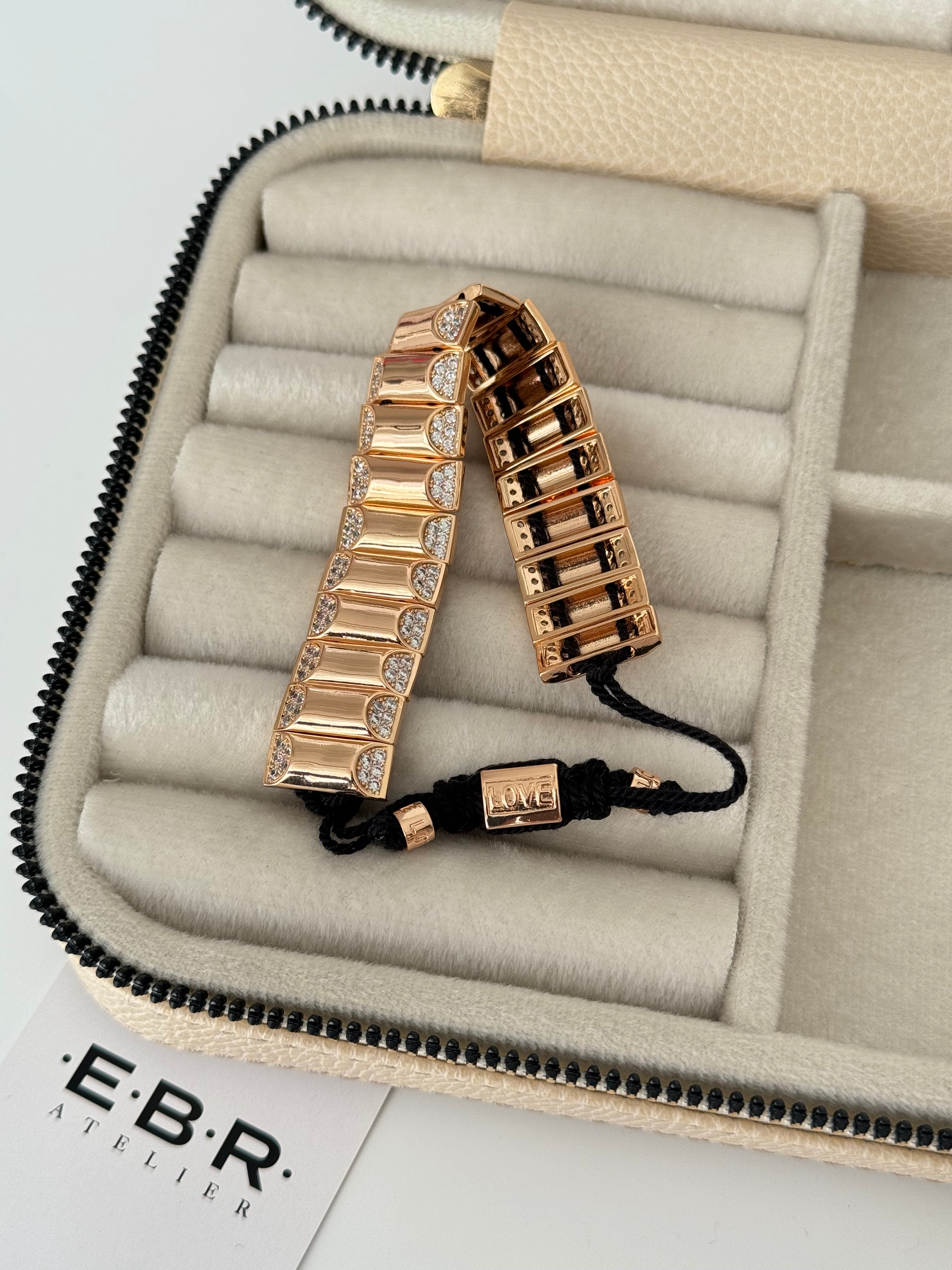 İTHAL TAŞ DETAYLI GOLD SİYAH İPLİ BİLEKLİK