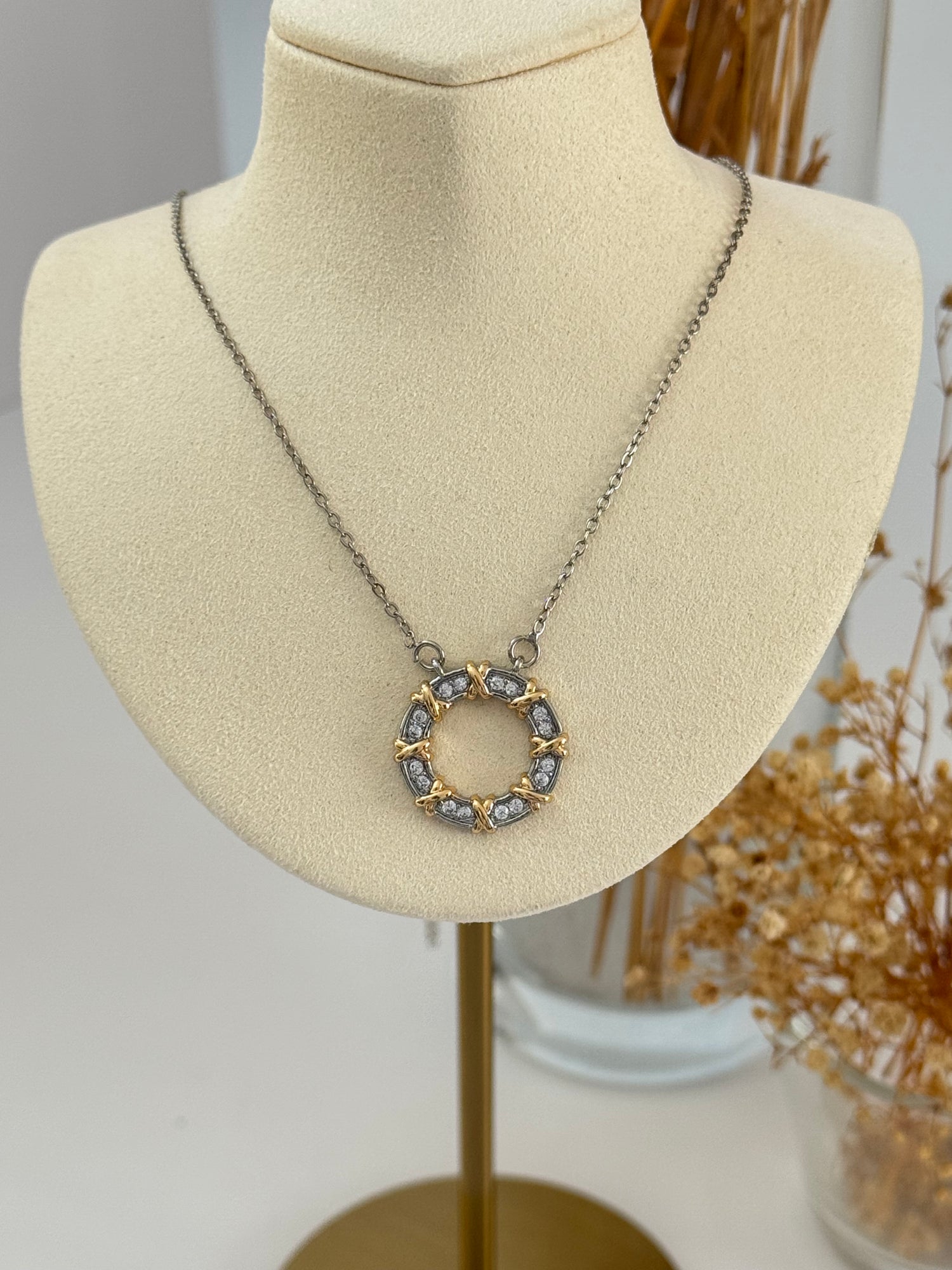 İTHAL MARKA MODEL HALKA DETAYLI ÇELİK KOLYE