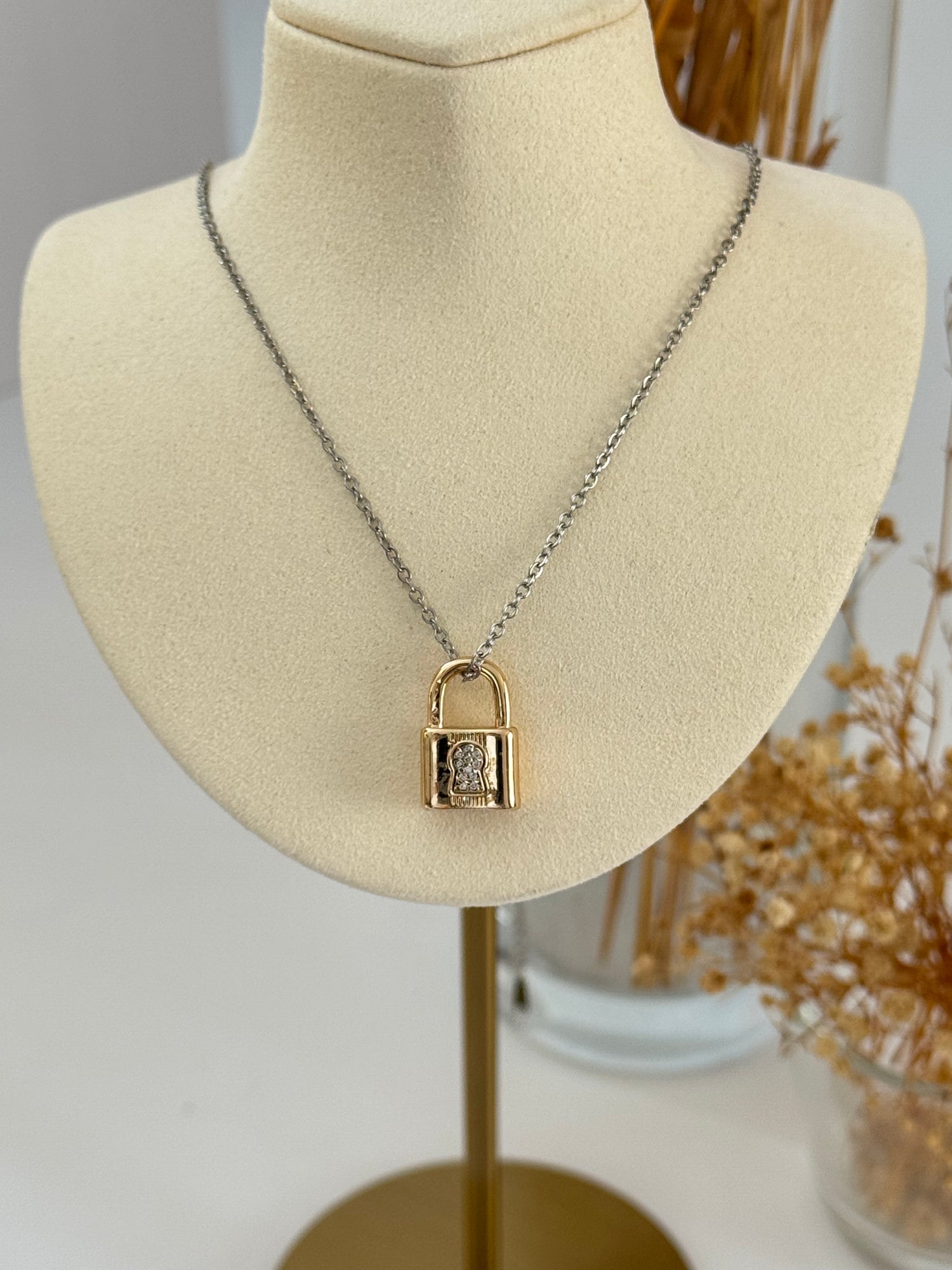 İTHAL KİLİT DETAYLI ÇELİK KOLYE