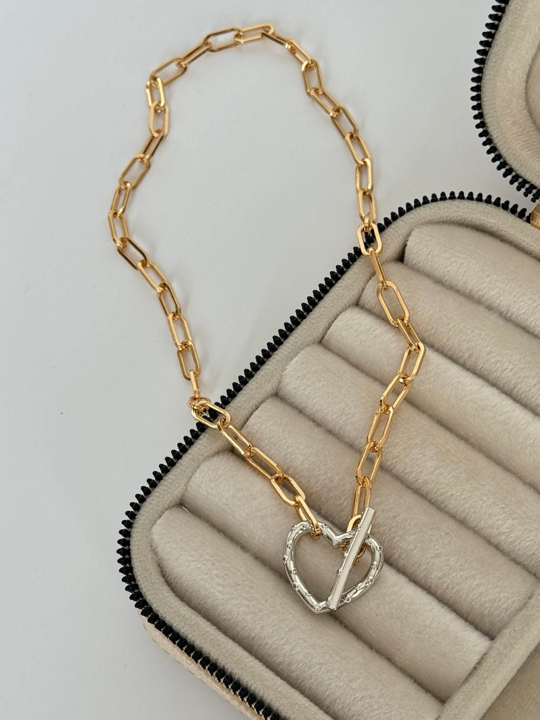 İTHAL KALP DETAYLI ZİNCİR MODEL GOLD KOLYE