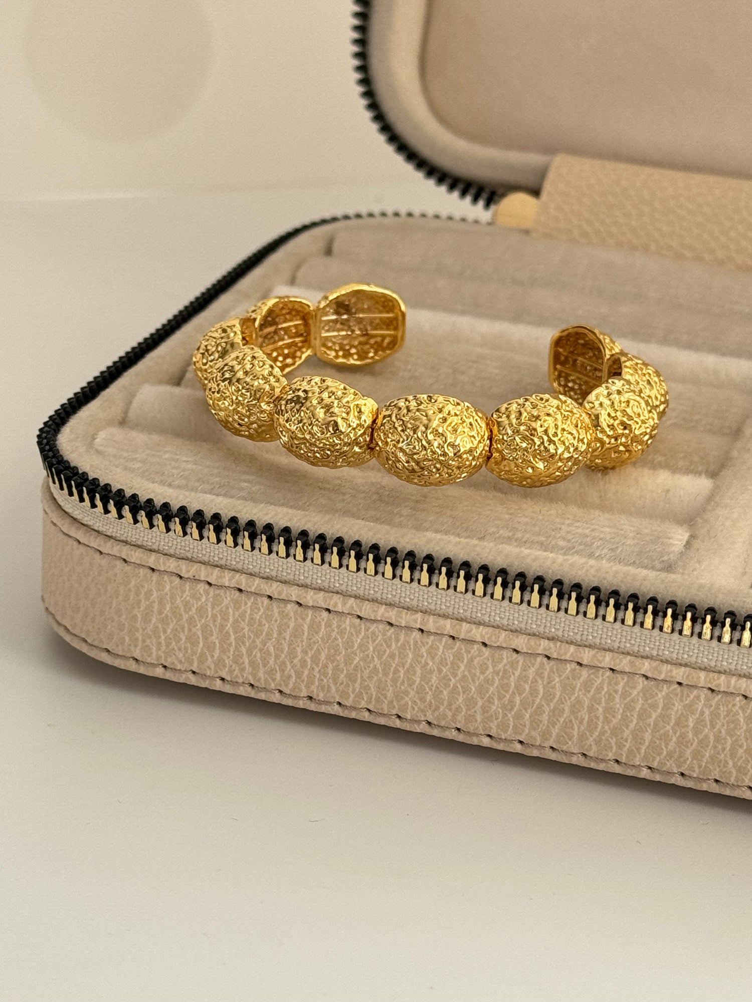 HUBAN ALTIN KAPLAMA AYARLANABİLİR GOLD KELEPÇE BİLEKLİK