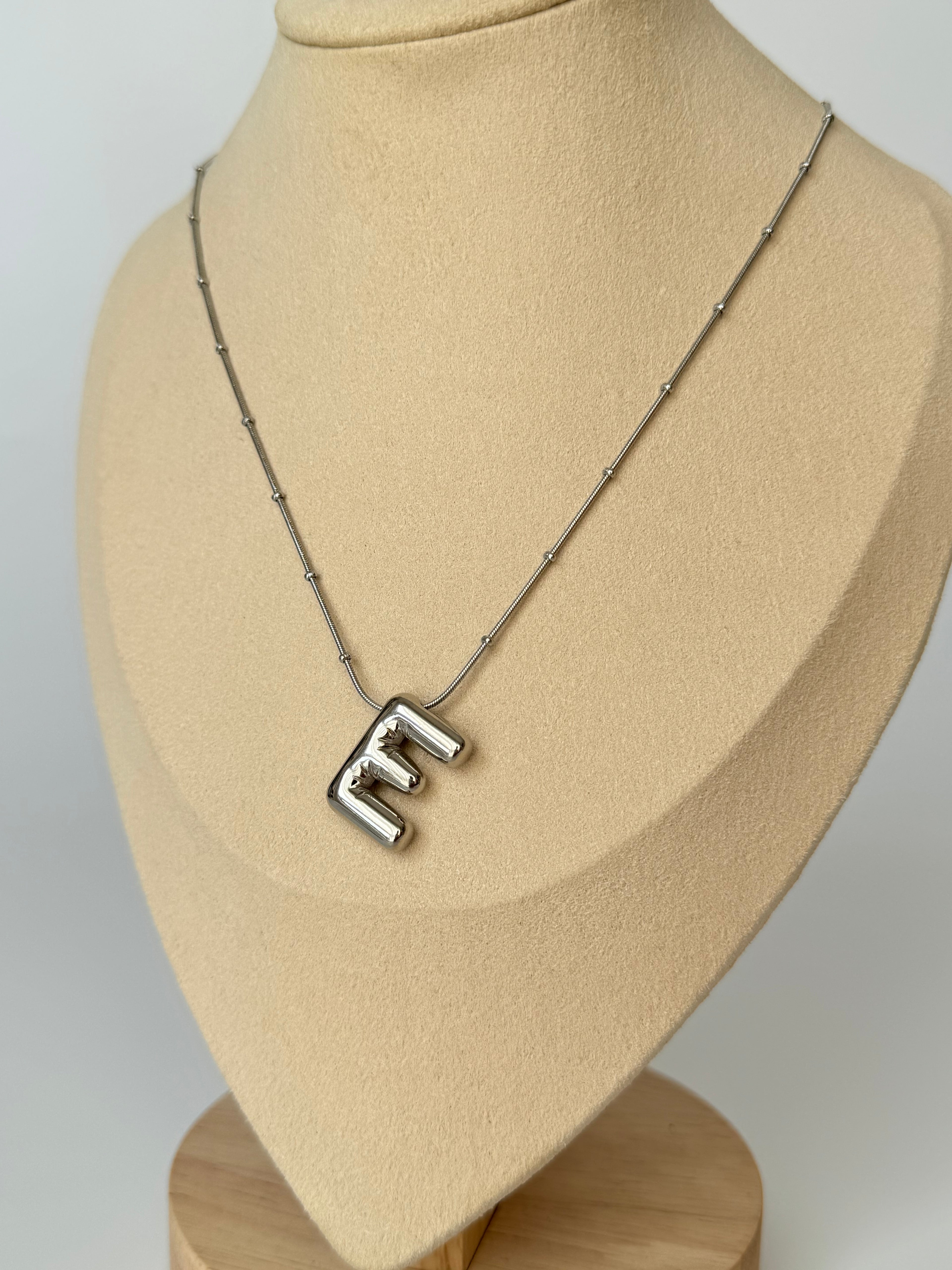 İthal Balon E Harf Silver Kolye