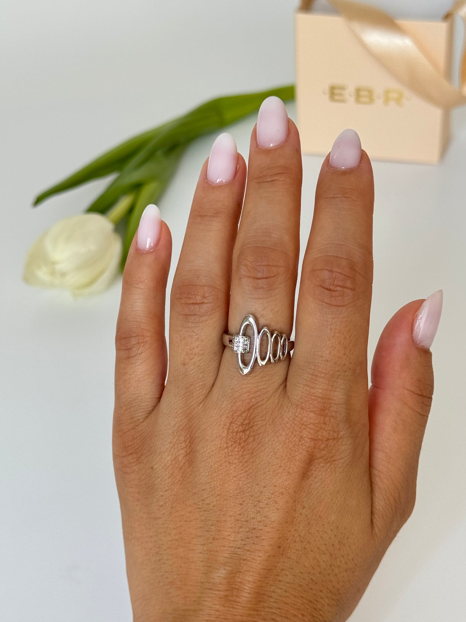 İTHAL DETAYLI SİLVER AYARLANABİLİR YÜZÜK