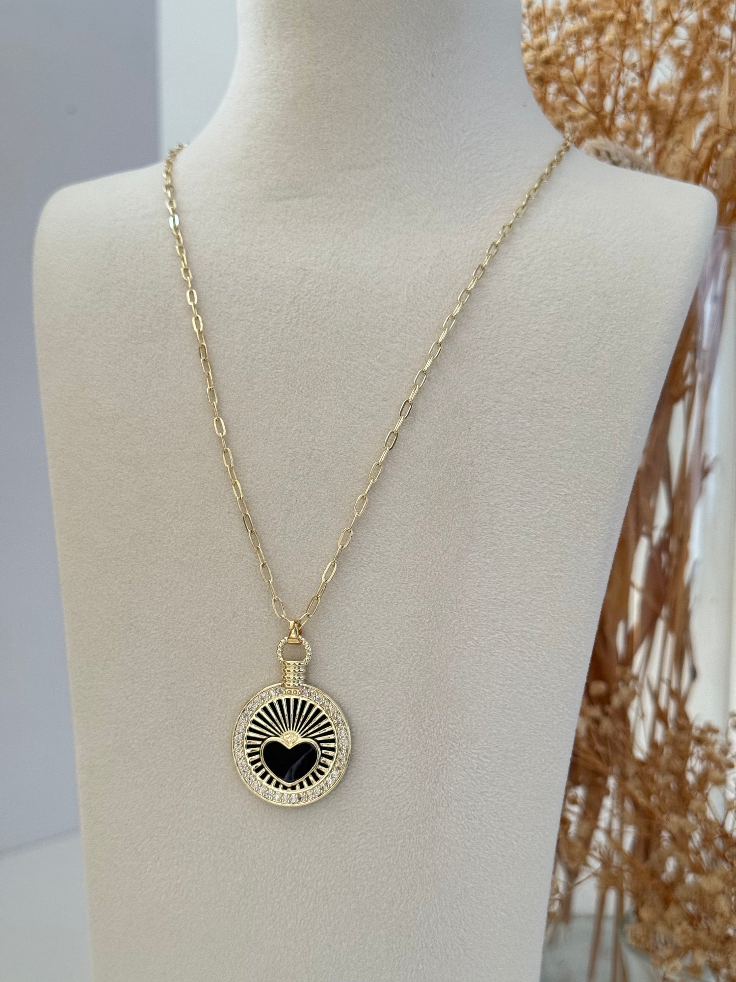 İTHAL SİYAH MİNELİ KALP DETAYLI SİLVER KOLYE