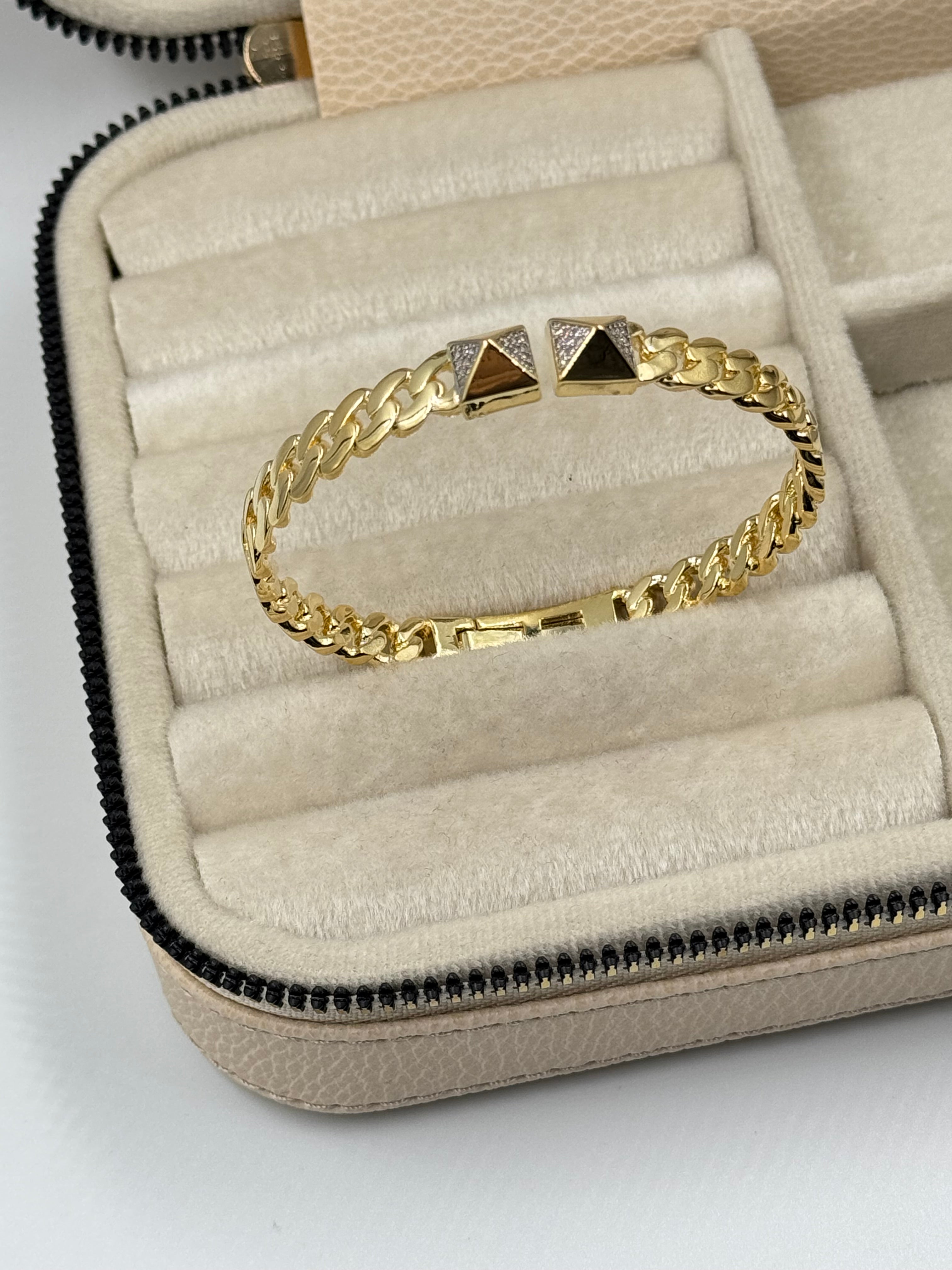 İTHAL ÜÇGEN DETAYLI ZİNCİR GOLD KELEPÇE BİLEZİK