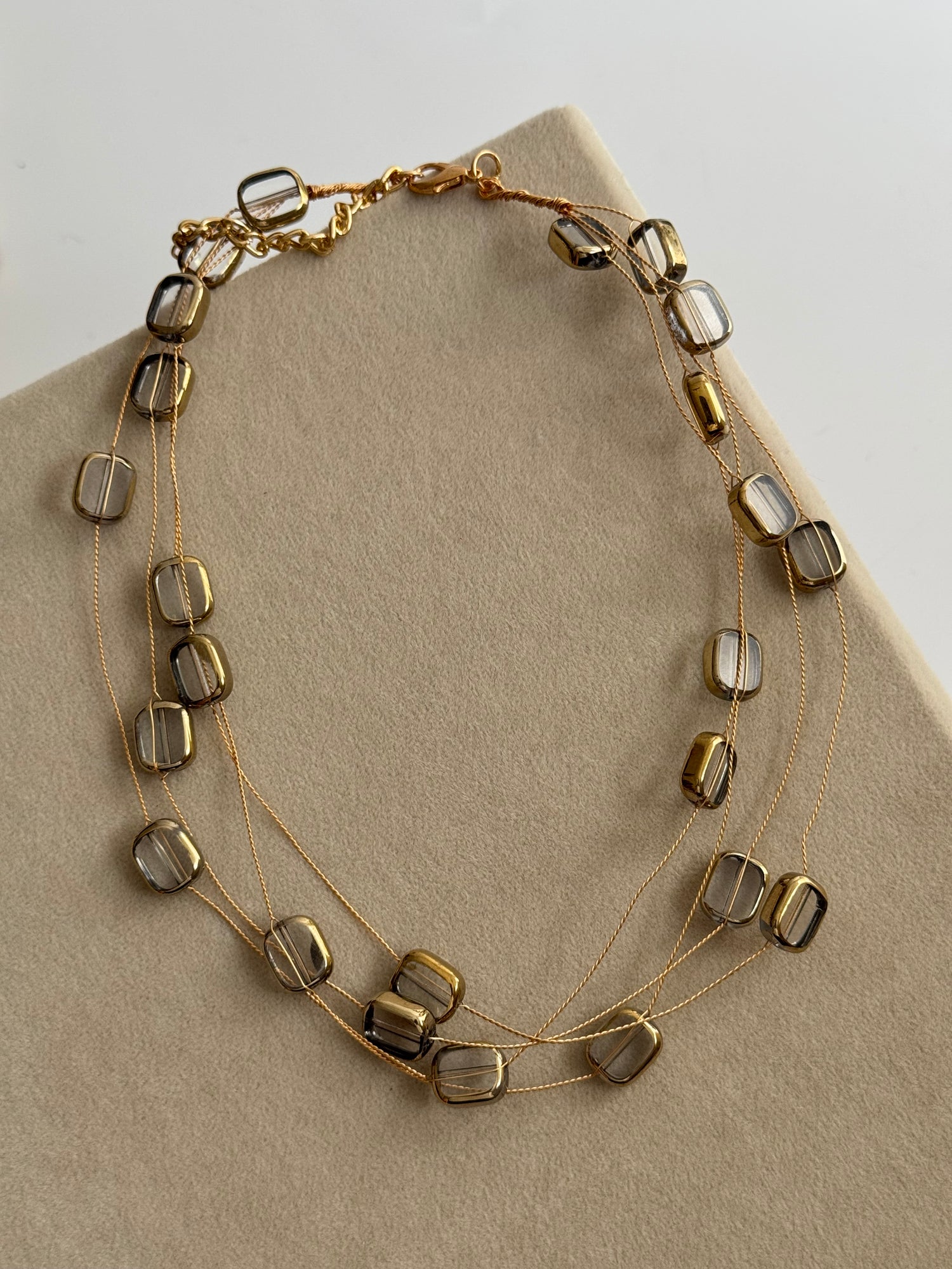 VARA GRİ KARE TAŞLI GOLD KOLYE