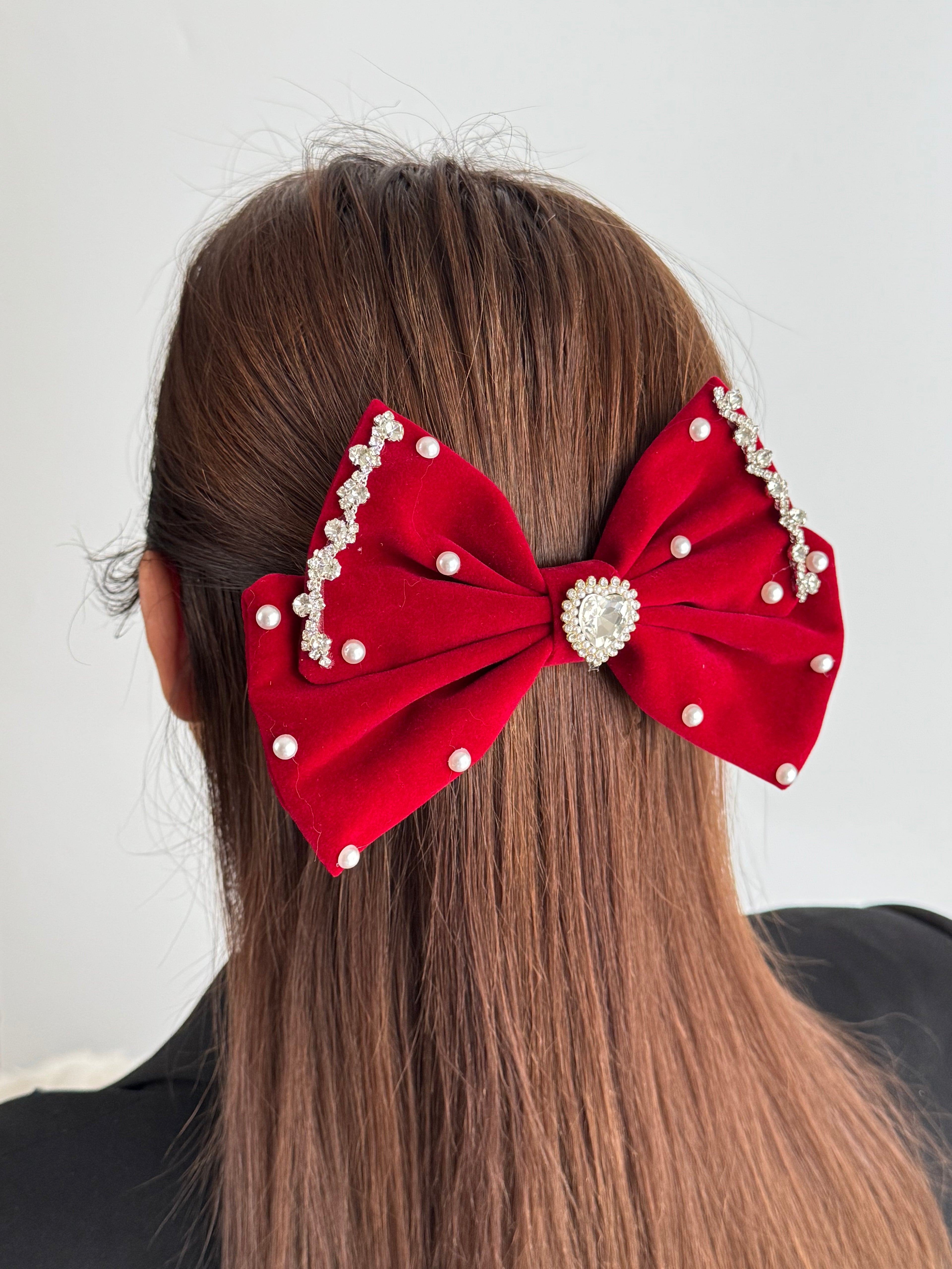 İTHAL KIRMIZI KADİFE KALP DETAYLI FİYONK TOKA