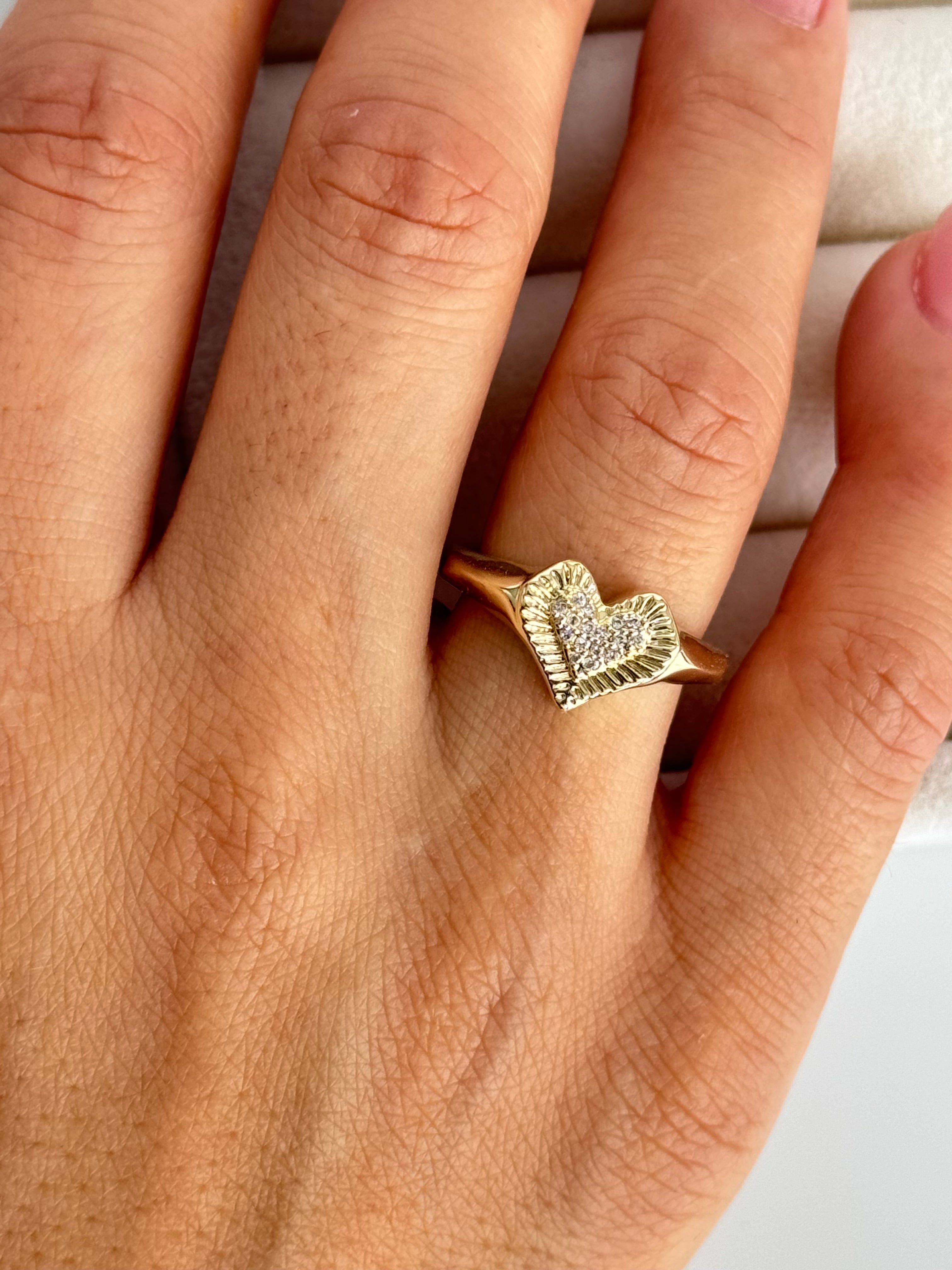 İTHAL KALP DETAYLI AYARLANABİLİR GOLD YÜZÜK