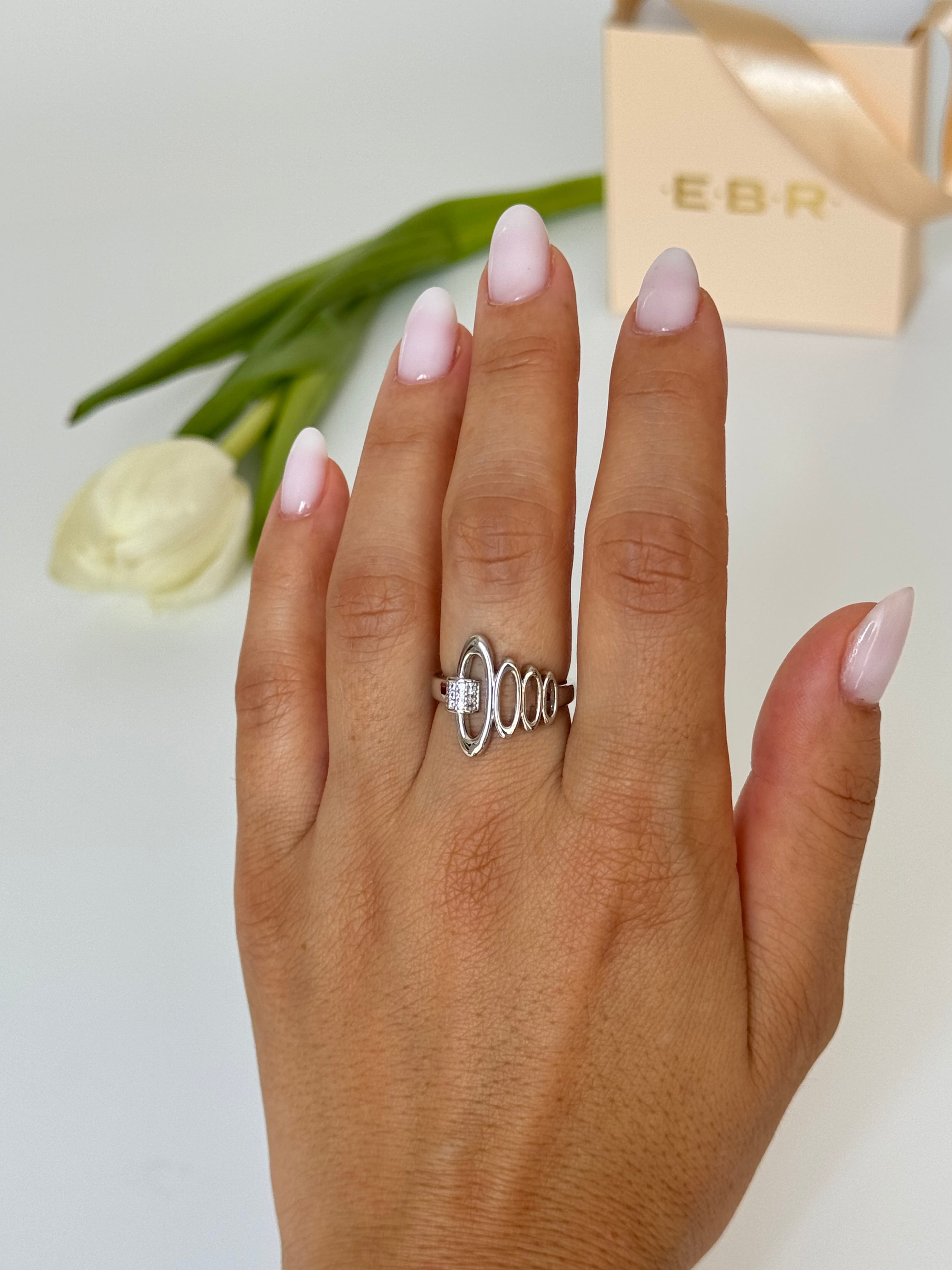 İTHAL DETAYLI SİLVER AYARLANABİLİR YÜZÜK