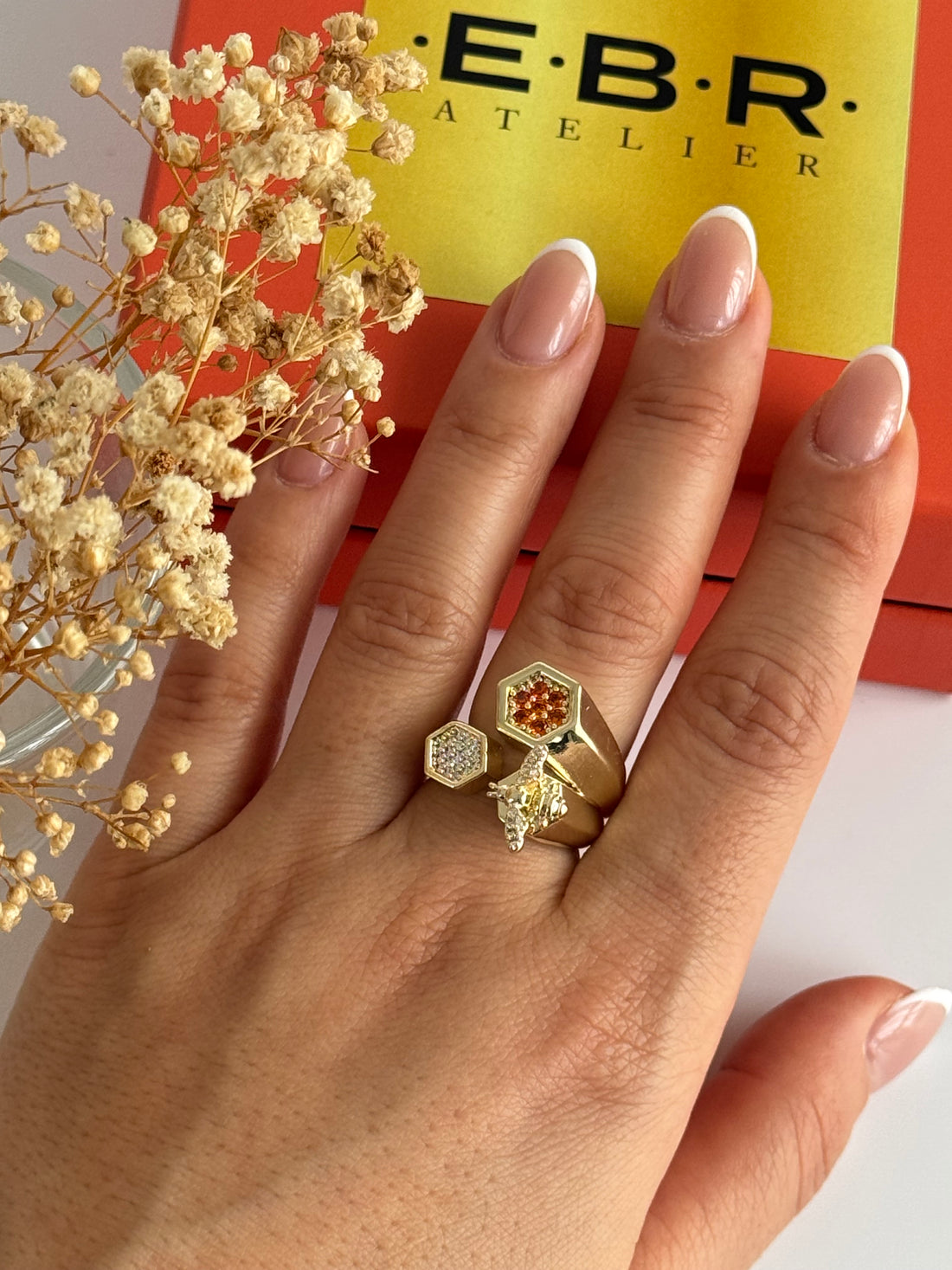 İTHAL ARI DETAYLI GOLD AYARLANABİLİR YÜZÜK