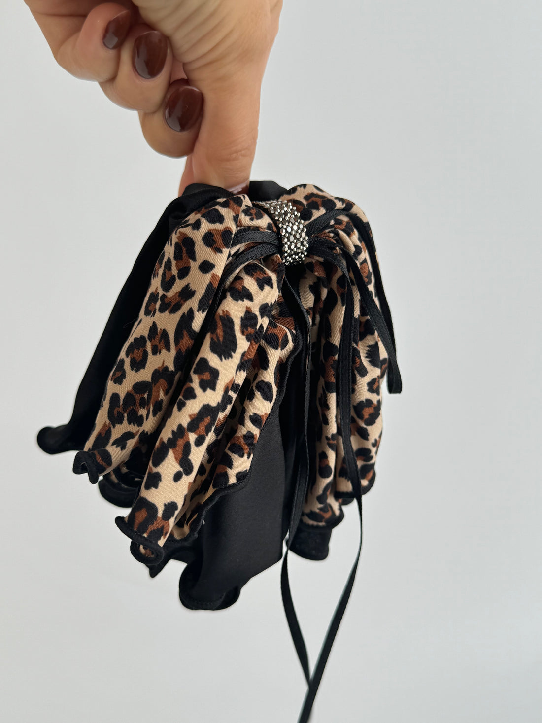 İTHAL FİYONKLU LEOPAR DETAYLI MANDAL TOKA