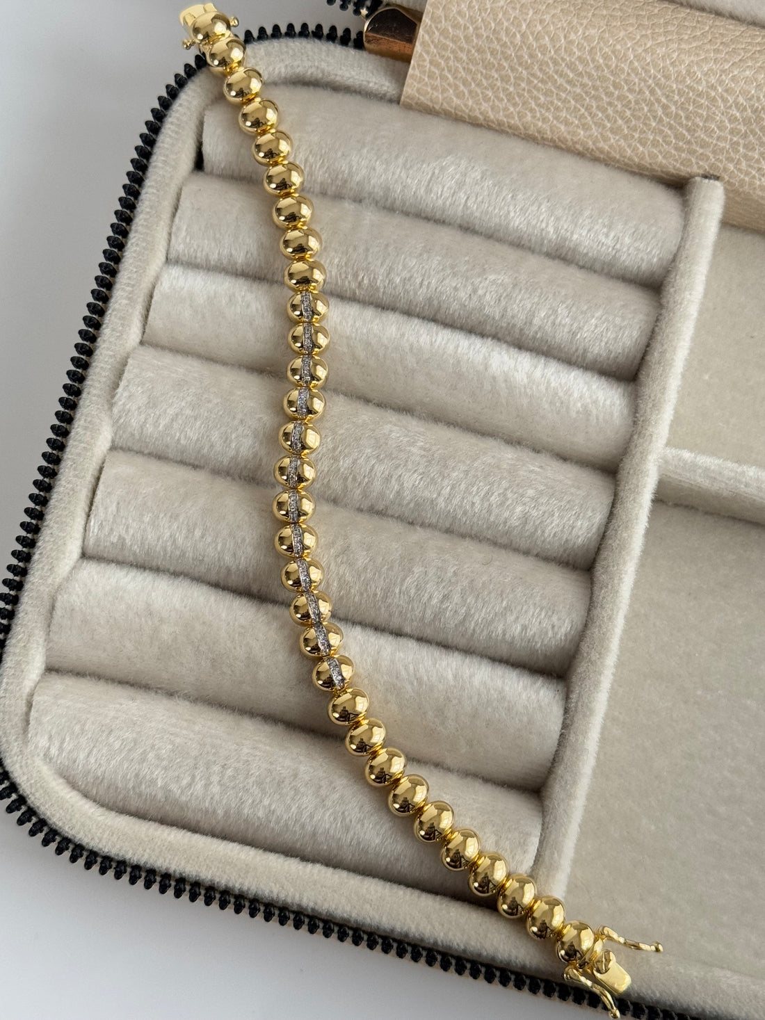 İTHAL OVAL DETAYLI GOLD BİLEKLİK