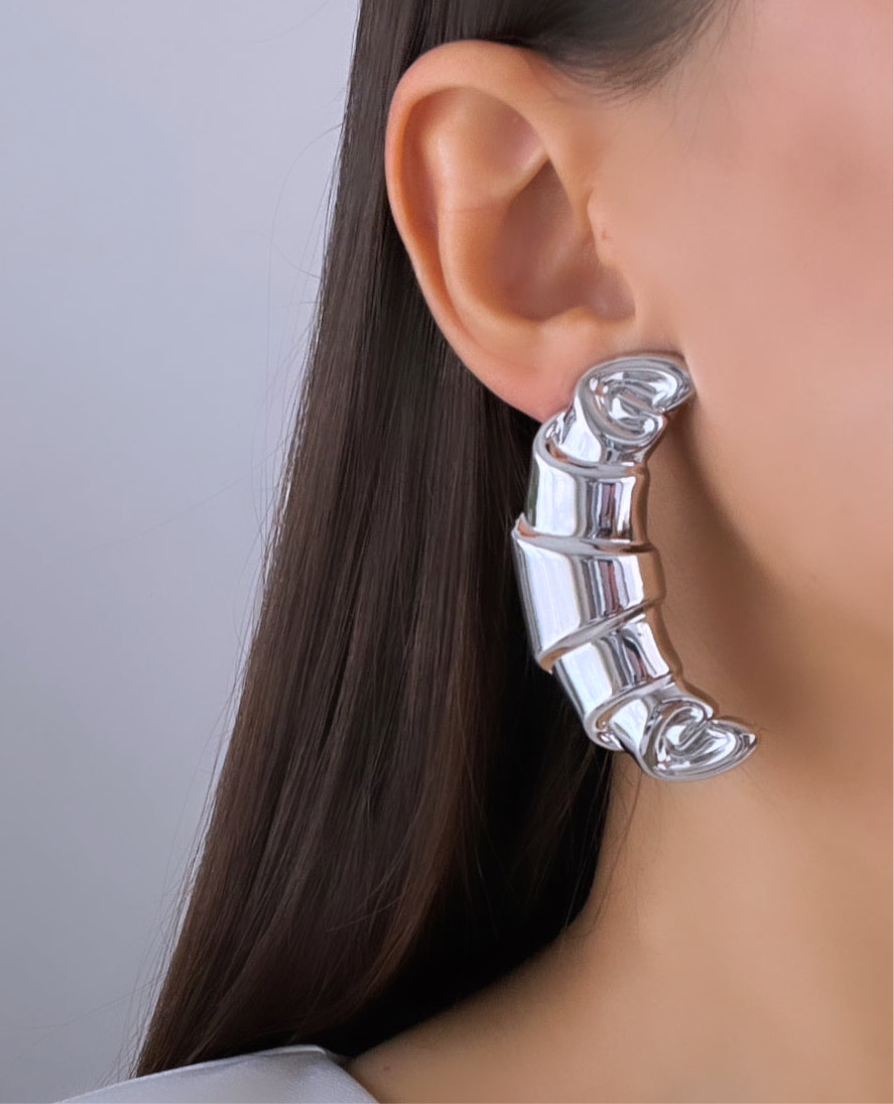 İTHAL KRUVASAN SİLVER KÜPE