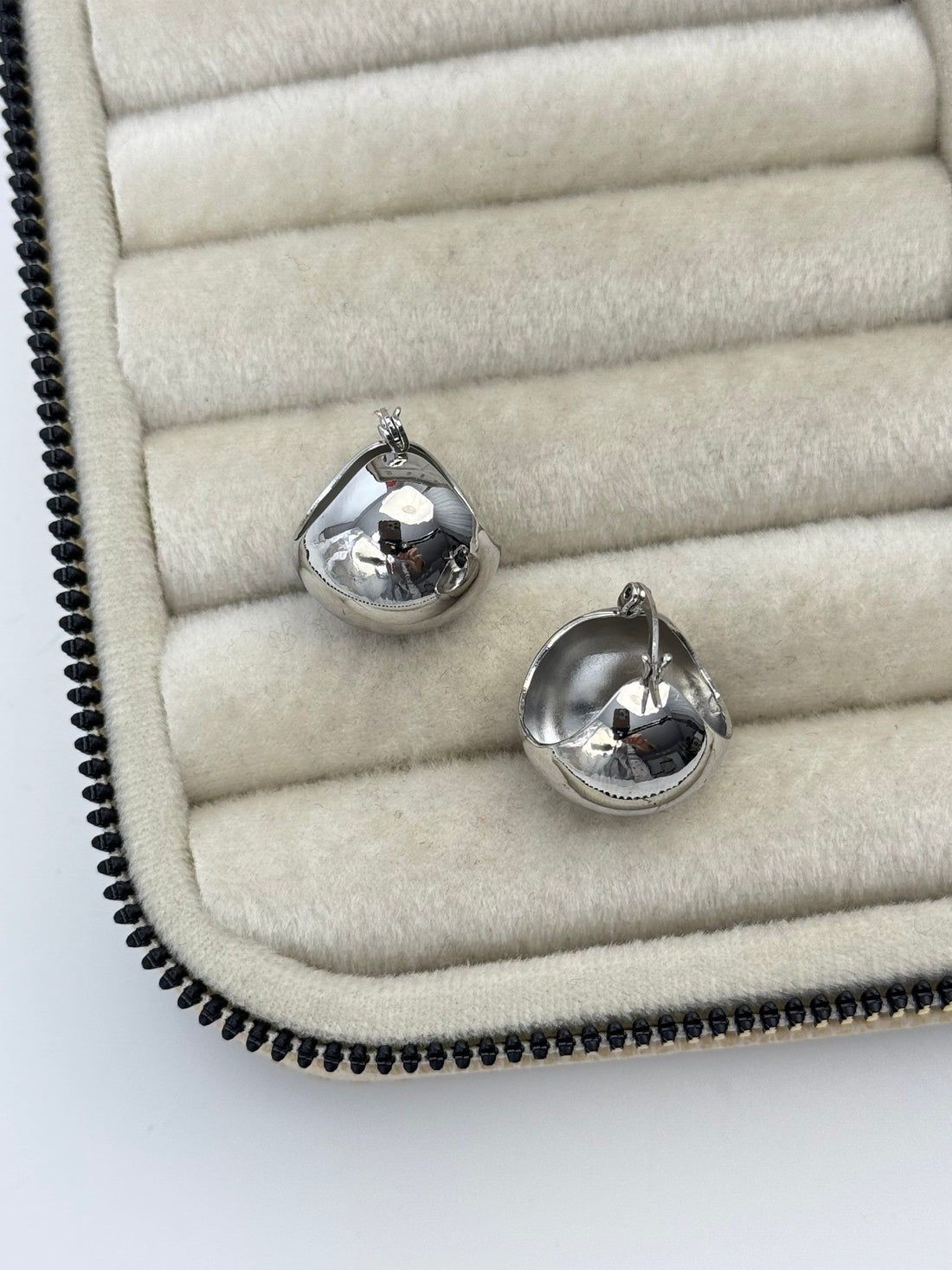 İTHAL SİLVER TOP KÜPE