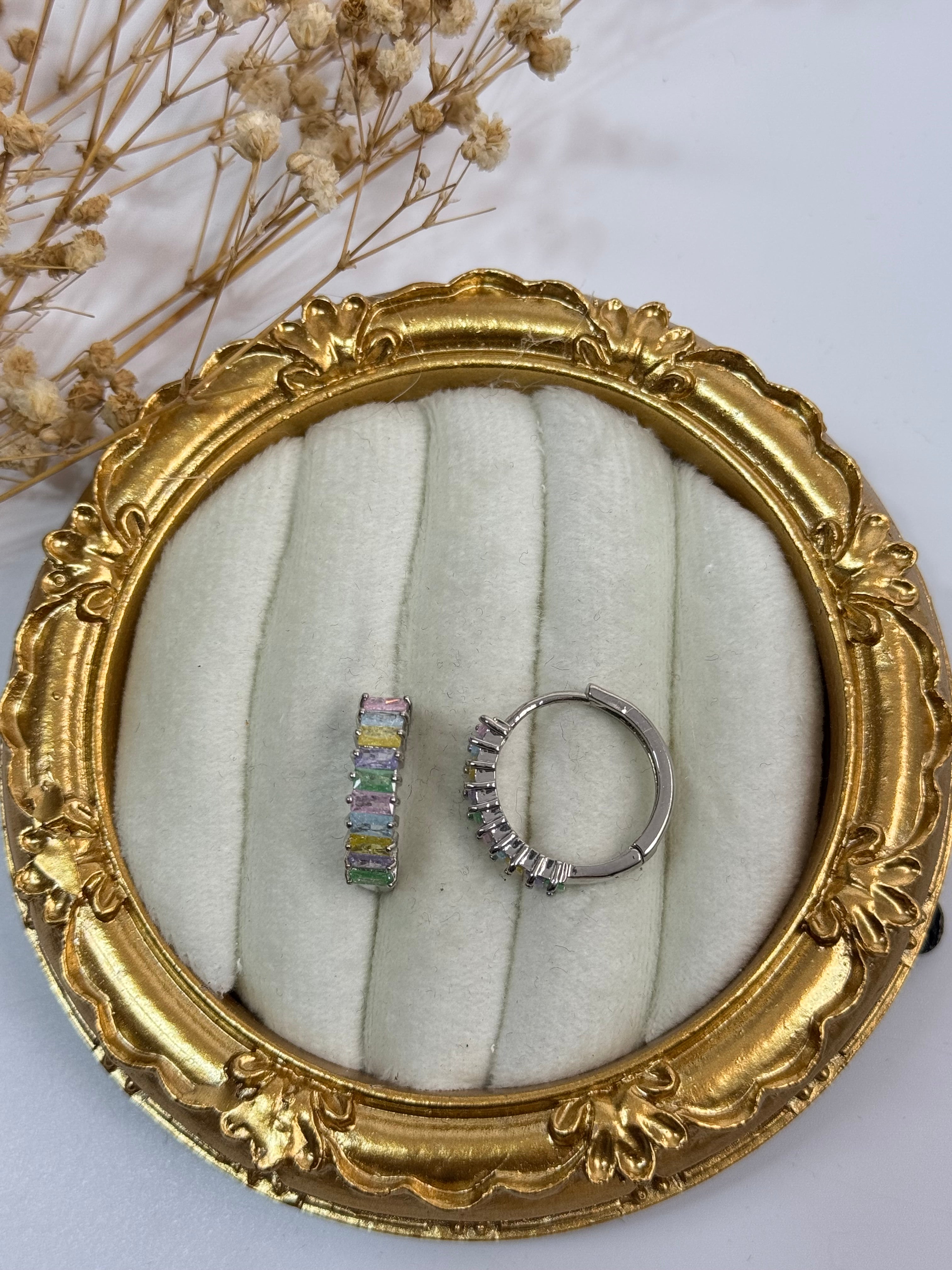 İTHAL RENKLİ TAŞLI SİLVER HALKA KÜPE