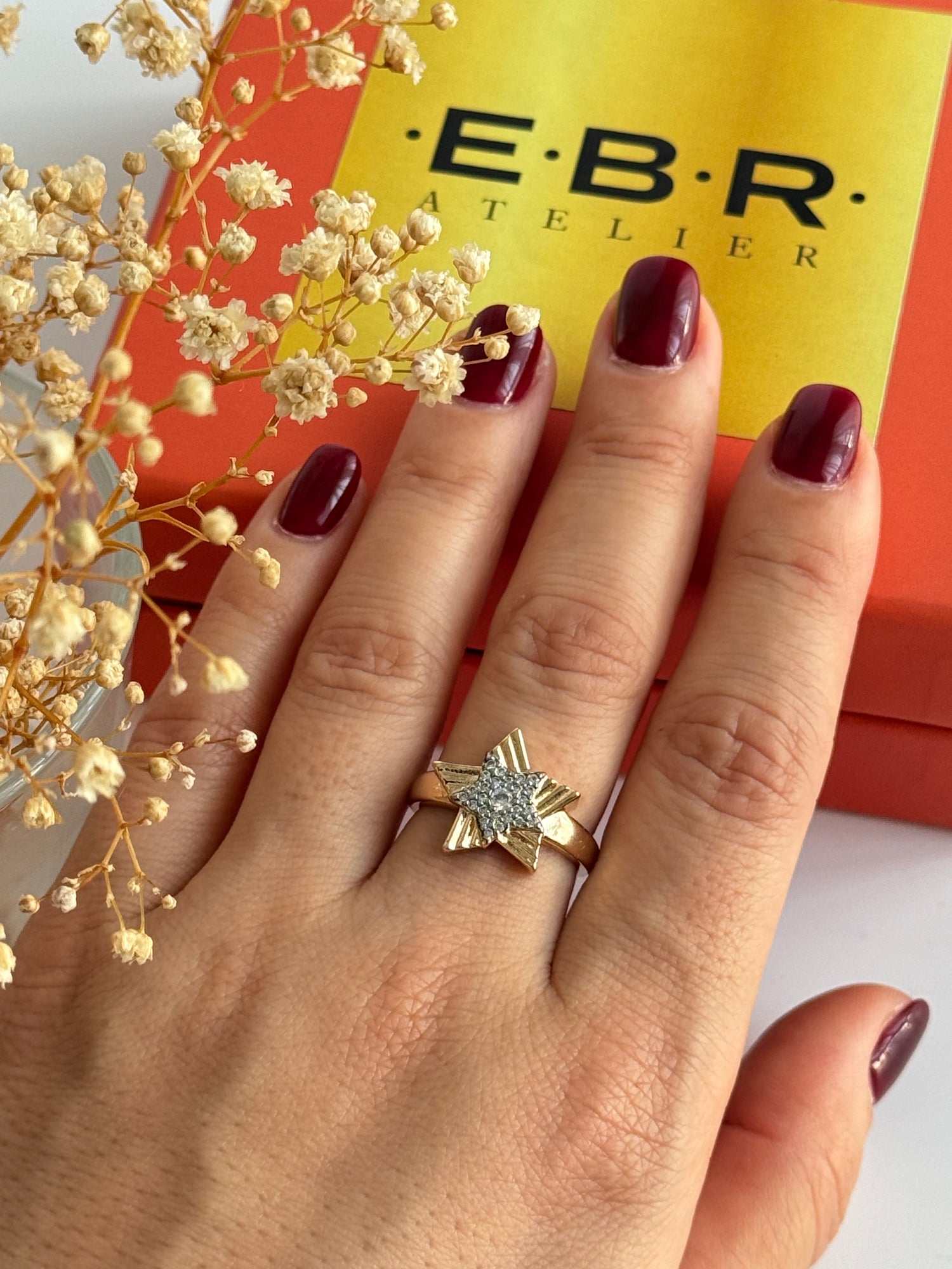 İTHAL YILDIZ DETAYLI TAŞLI GOLD AYARLANABİLİR YÜZÜK