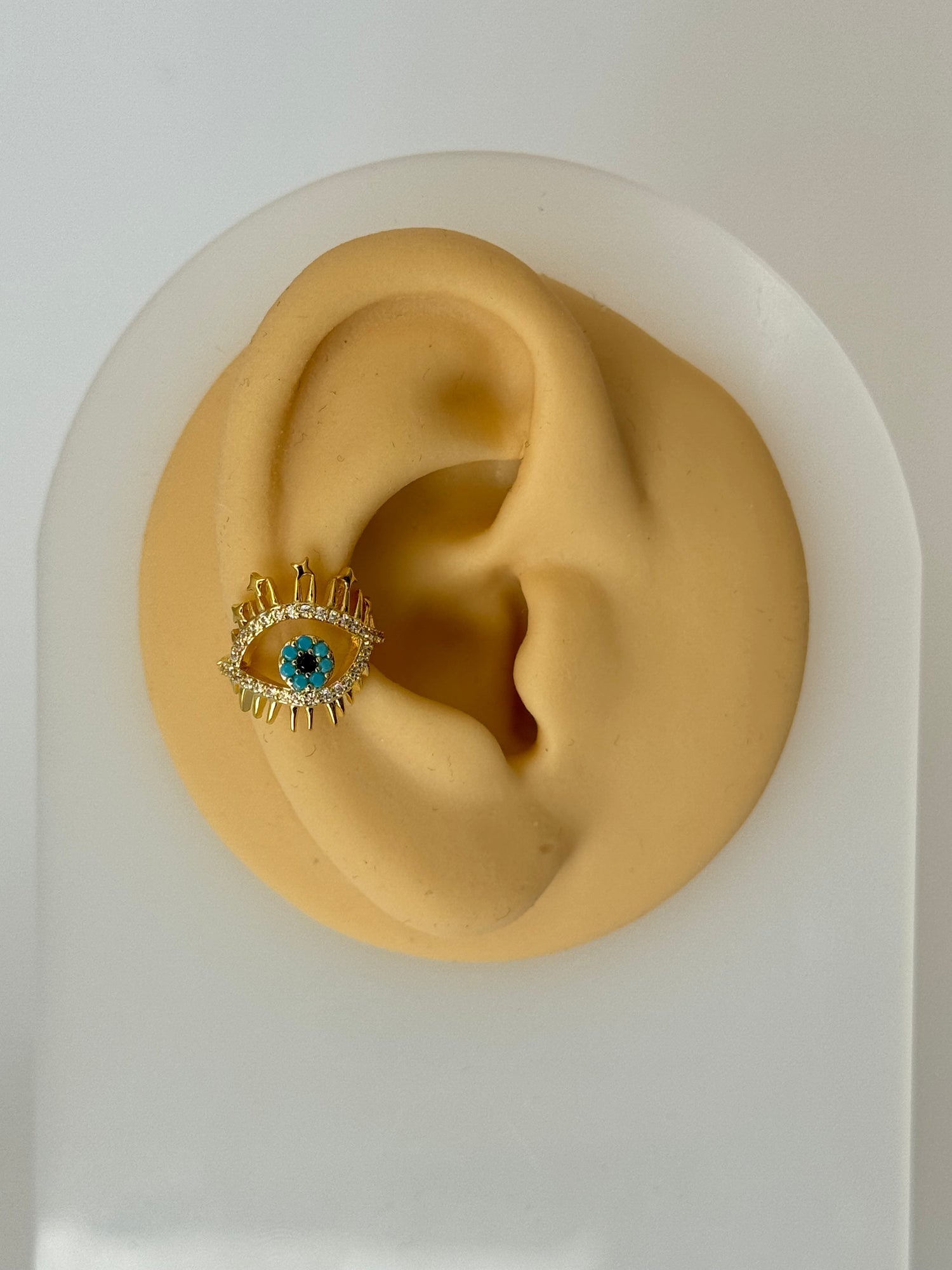 ZELİ GÖZ DETAYLI GOLD KIKIRDAK KÜPE EARCUFF