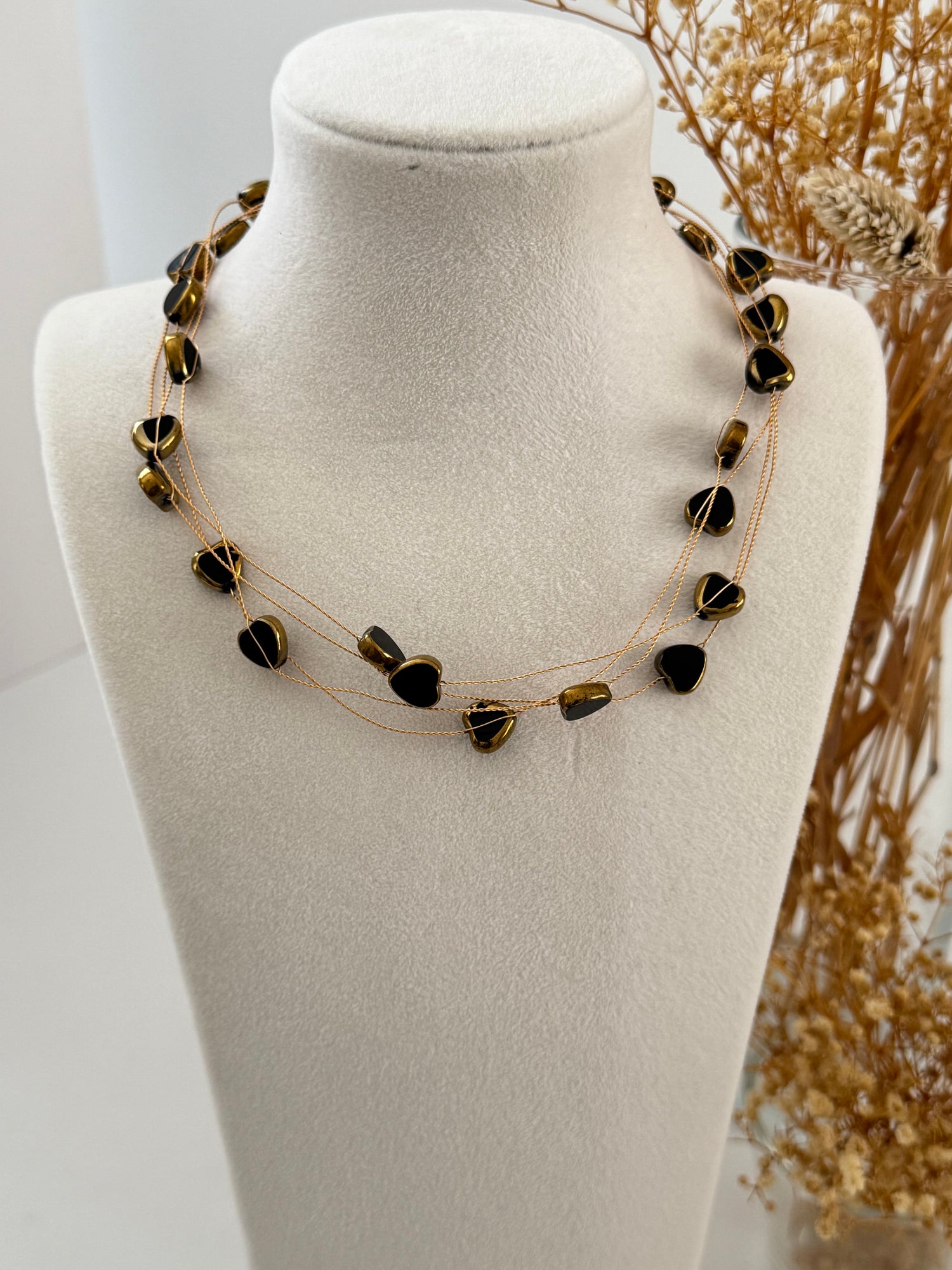 VARA SİYAH KALP TAŞLI GOLD KOLYE