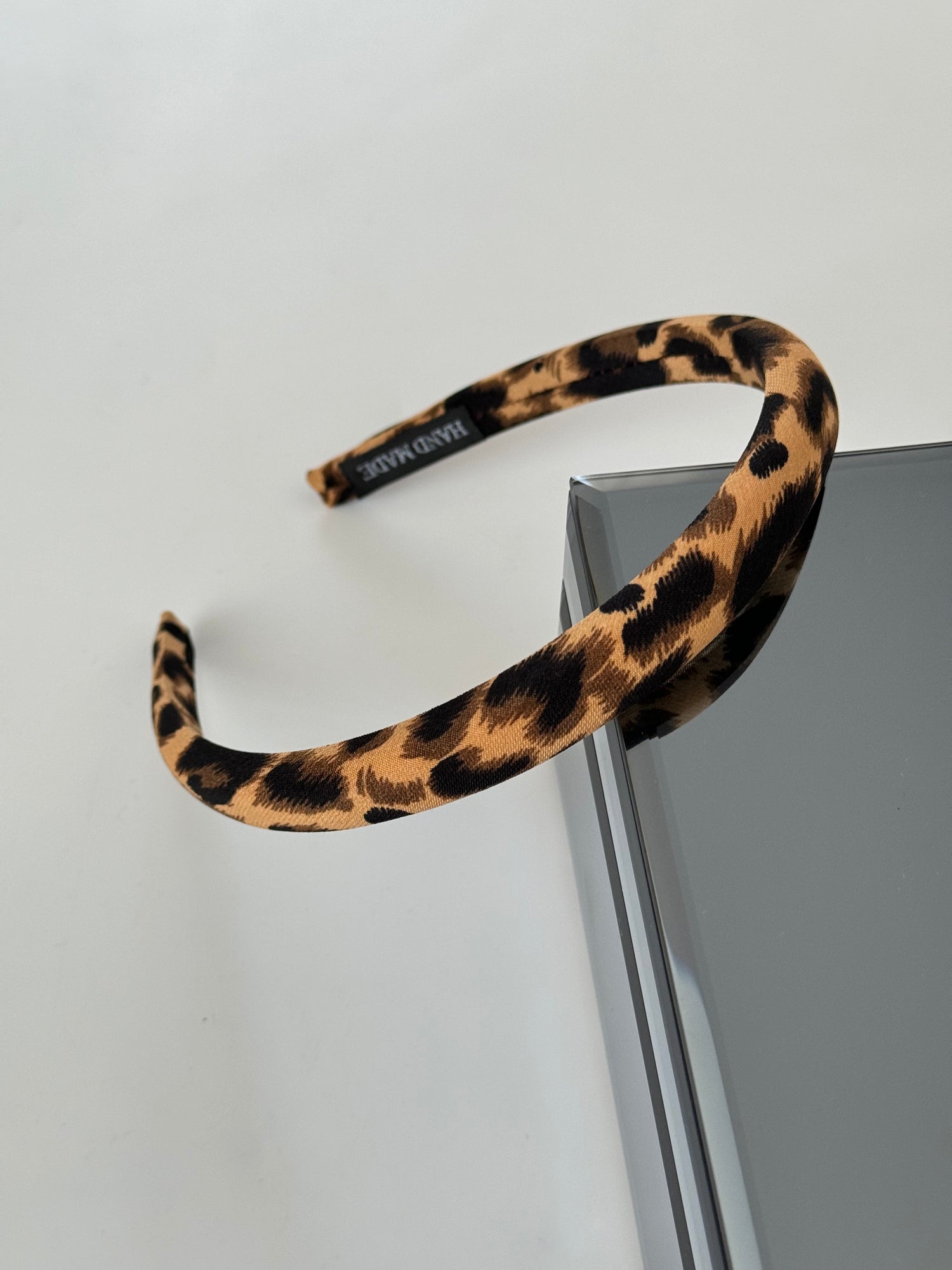 İTHAL LEOPARLI İNCE TAÇ