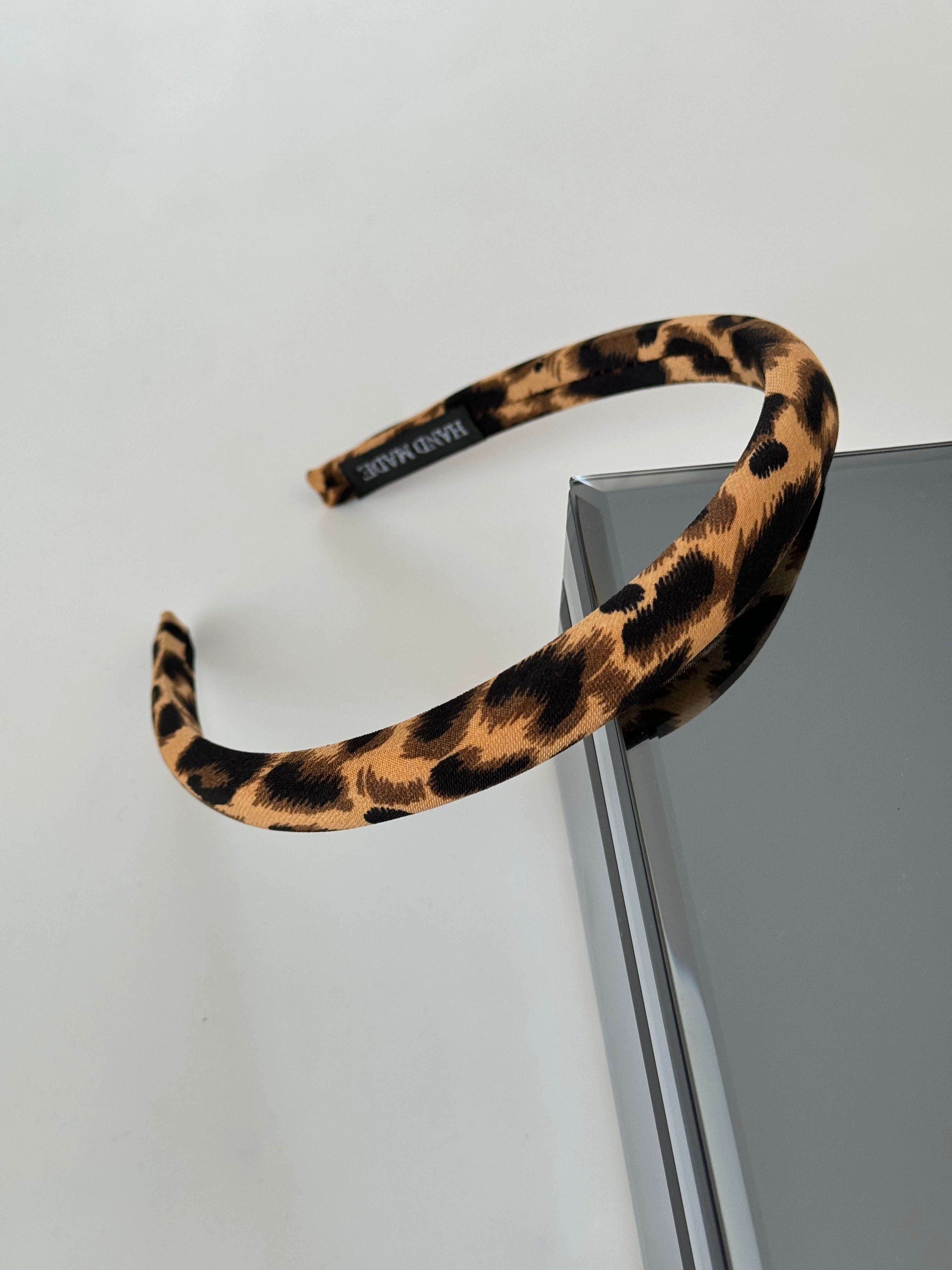 İTHAL LEOPARLI İNCE TAÇ