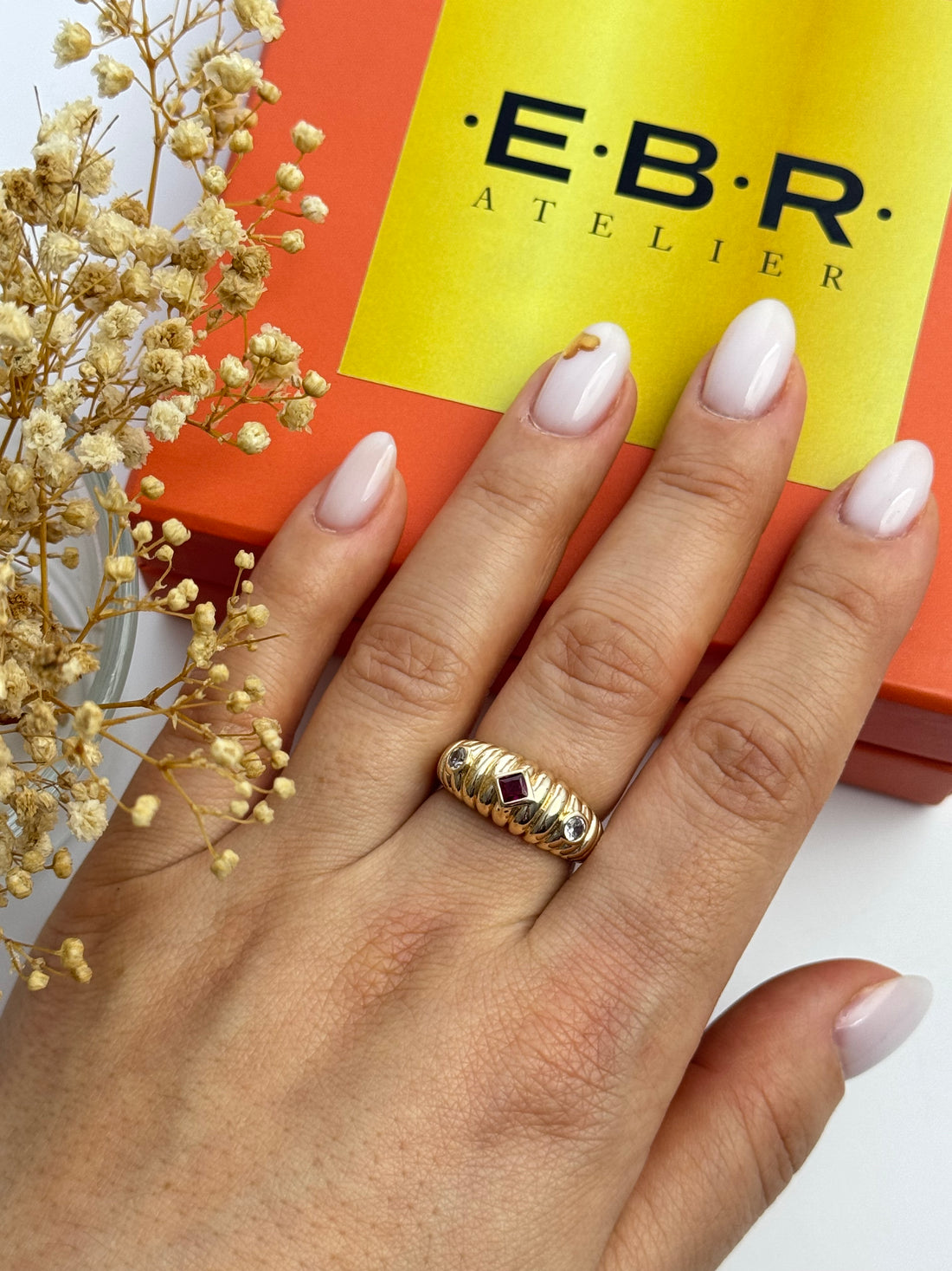 İTHAL FUŞYA TAŞ DETAYLI GOLD AYARLANABİLİR YÜZÜK