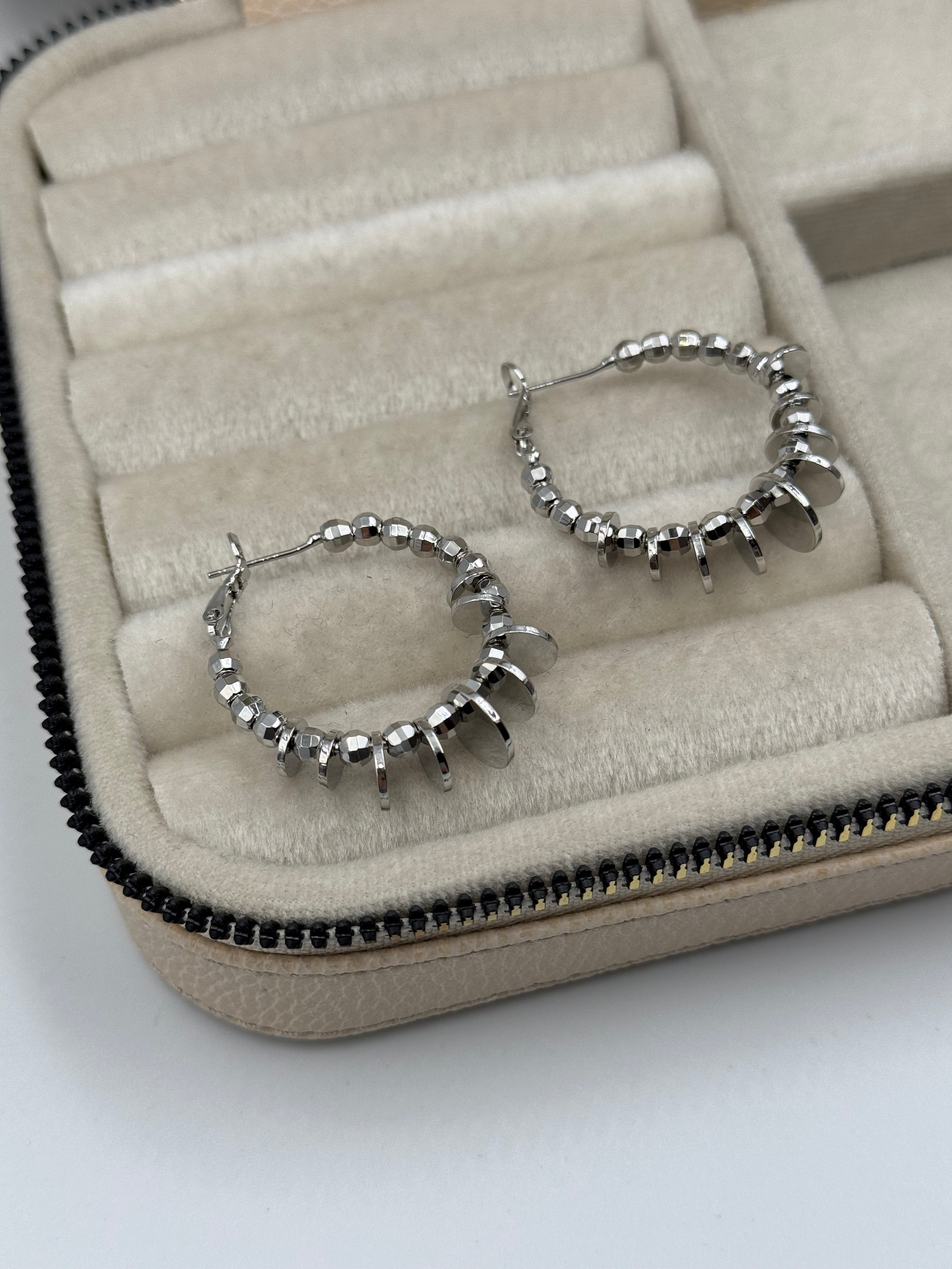 İTHAL PUL DETAYLI SİLVER HALKA KÜPE