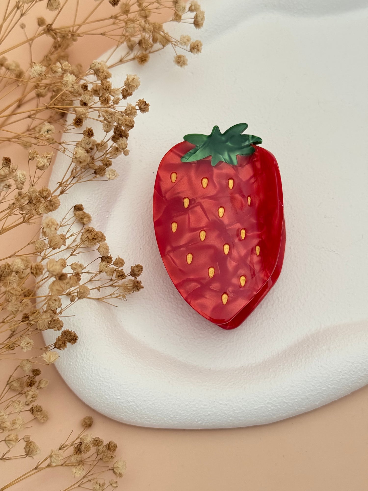 İTHAL ÇİLEK MODELLİ KEMİK MANDAL TOKA