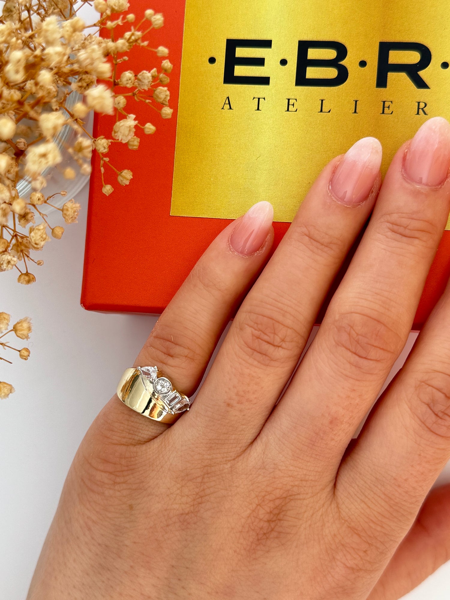 NORESA TAŞ DETAYLI AYARLANABİLİR SERÇE PARMAK YÜZÜK