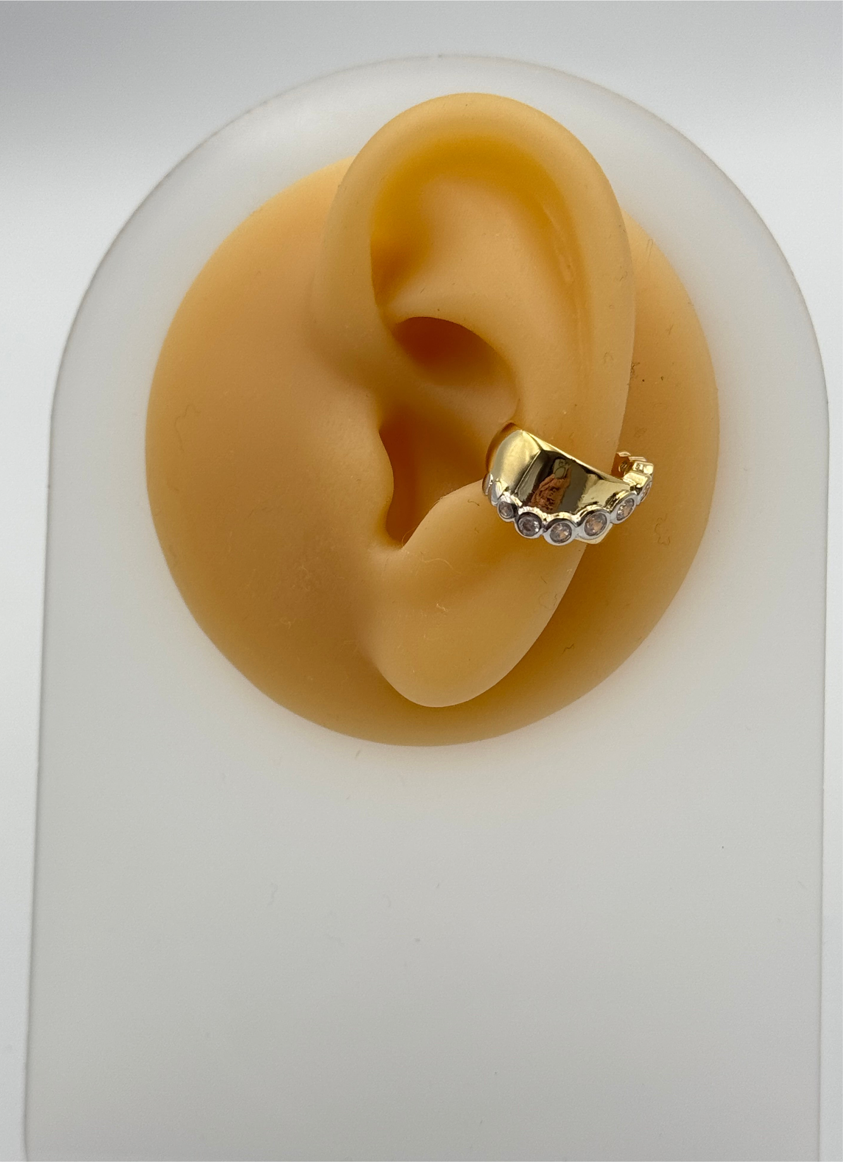 İTHAL TAŞ DETAYLI GOLD KIKIRDAK KÜPE EARCUFF