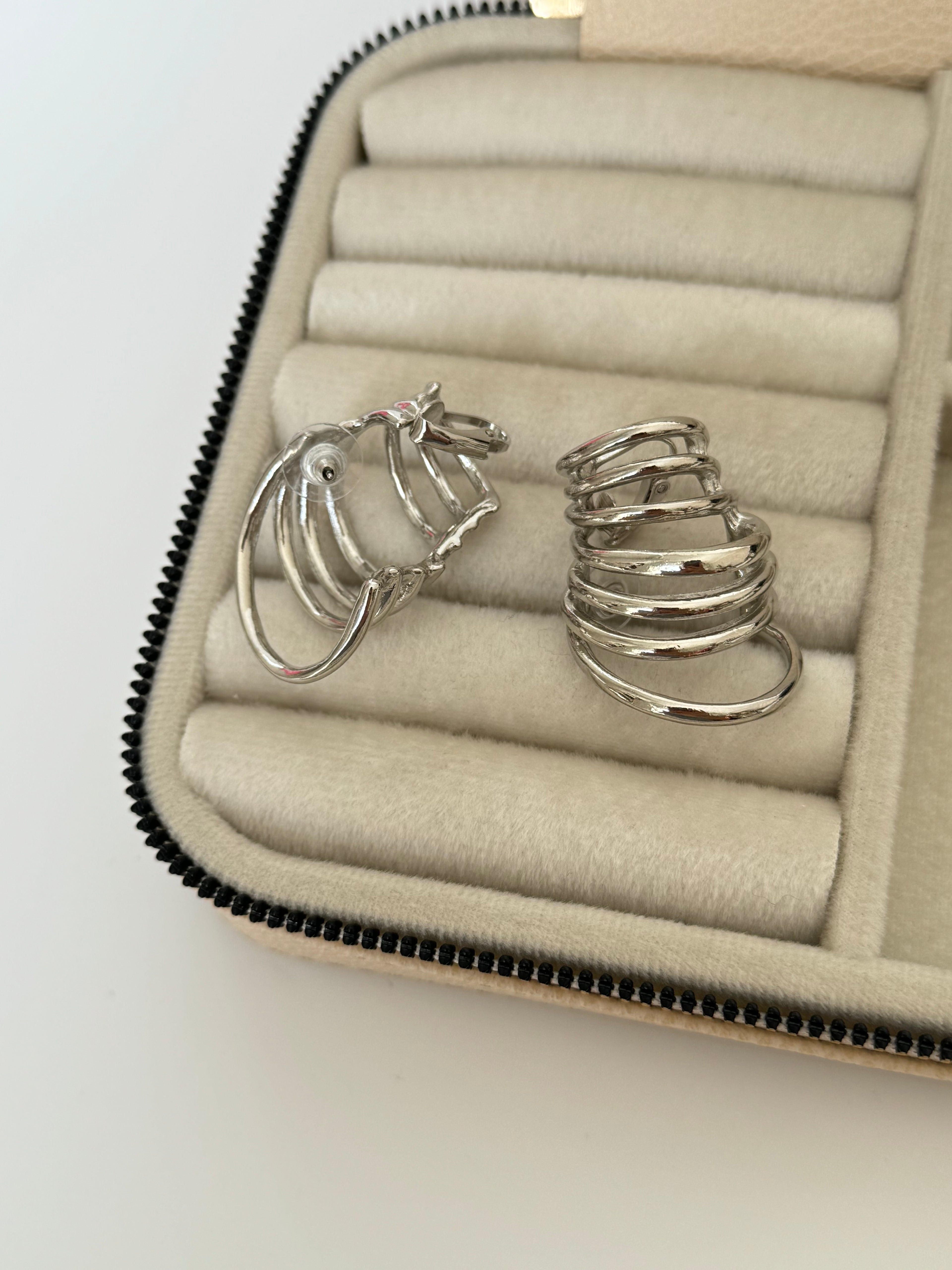 İTHAL SARMAL SİLVER KÜPE