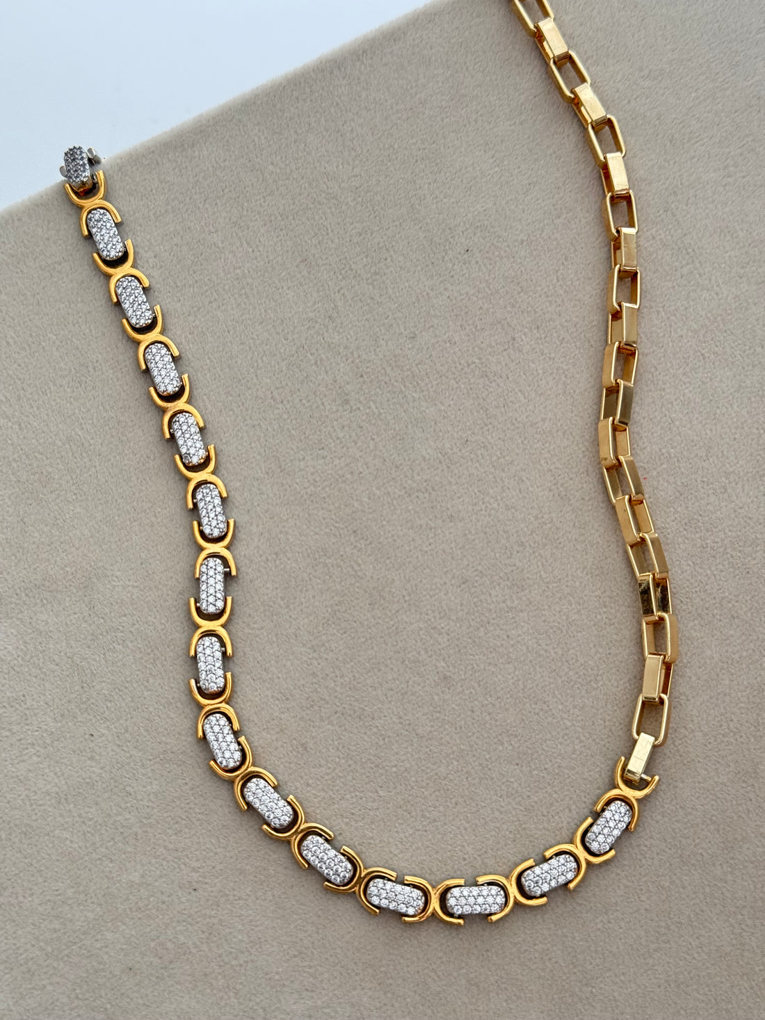 İTHAL OVAL FORM TAŞLI GOLD-SİLVER KOLYE