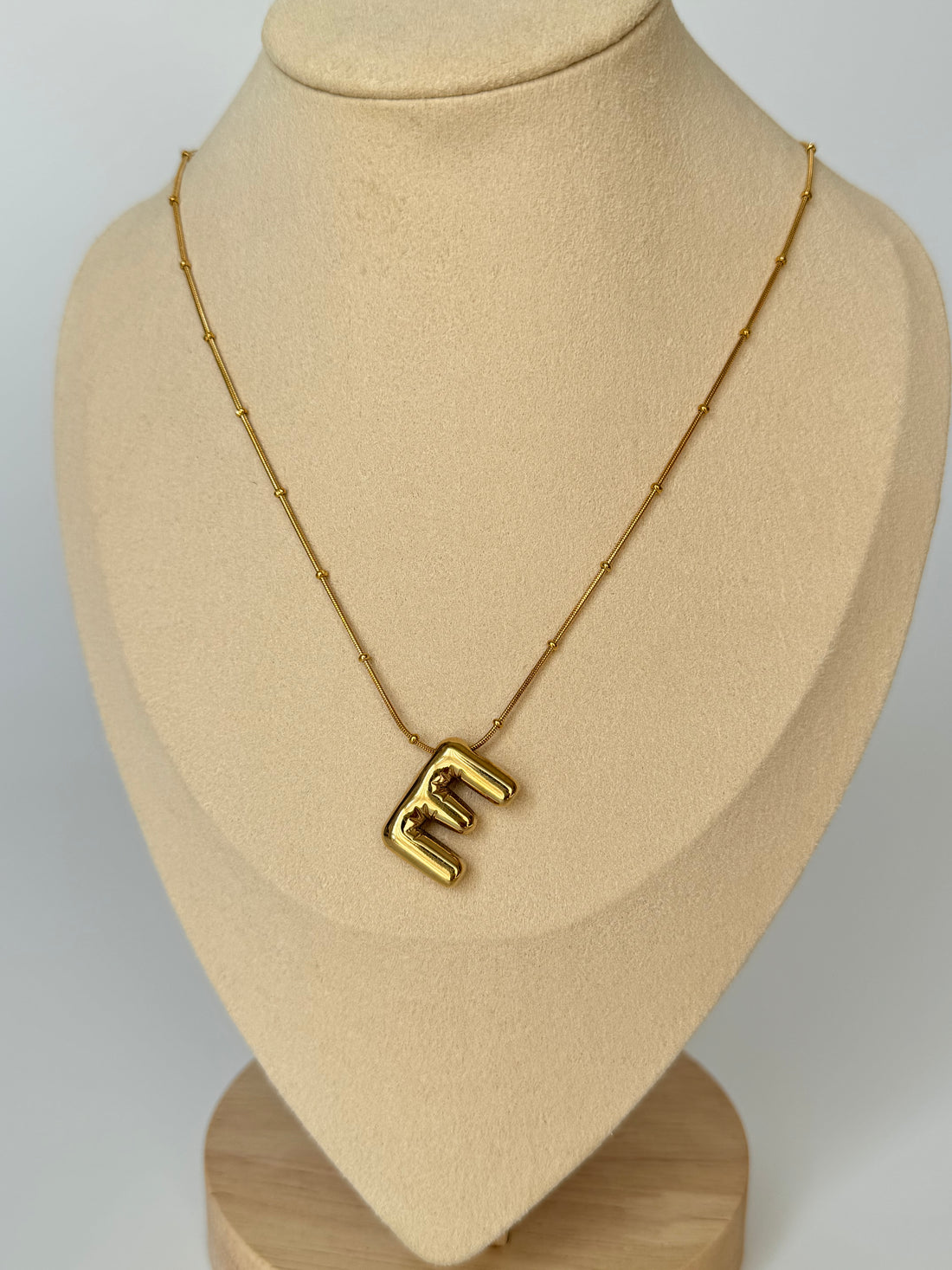 İthal Balon E Harf Gold Kolye