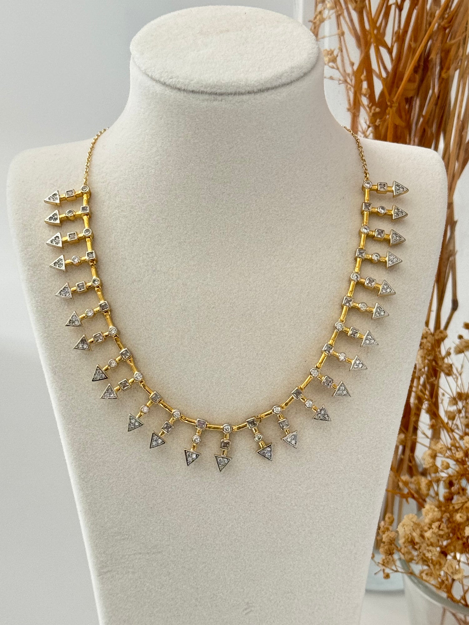 İTHAL OK DETAYLI GOLD KOLYE