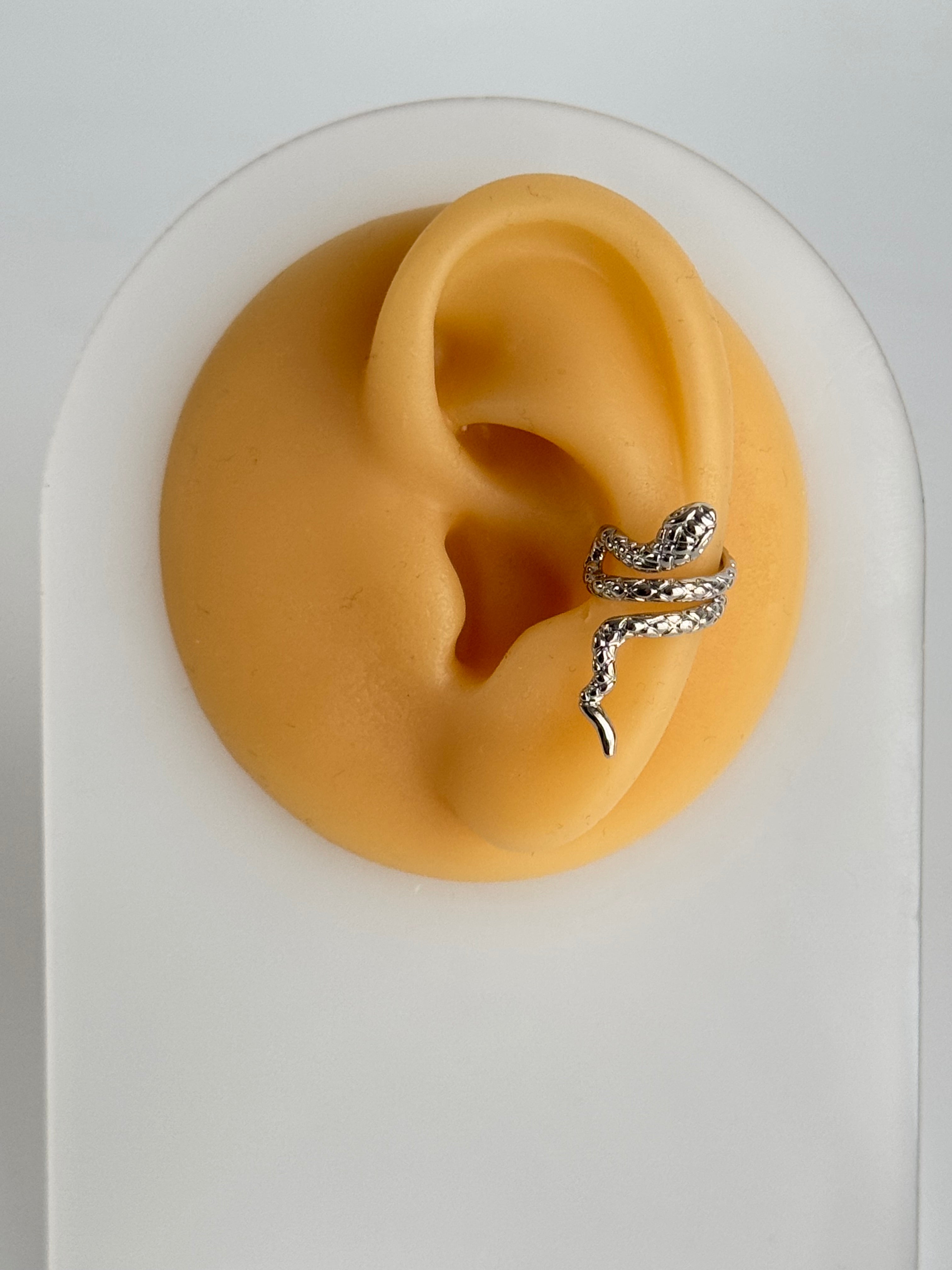 İTHAL YILANLI SİLVER KIKIRDAK KÜPE EARCUFF