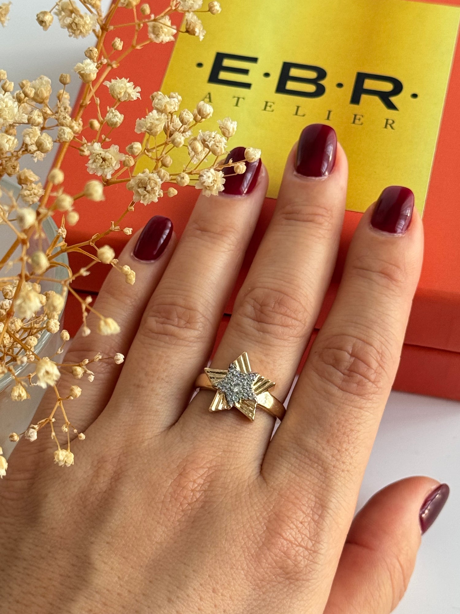 İTHAL YILDIZ DETAYLI TAŞLI GOLD AYARLANABİLİR YÜZÜK