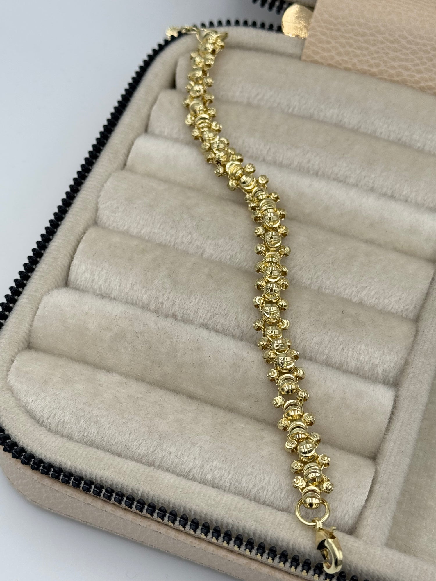 İTHAL DORİKA DETAYLI GOLD BİLEKLİK