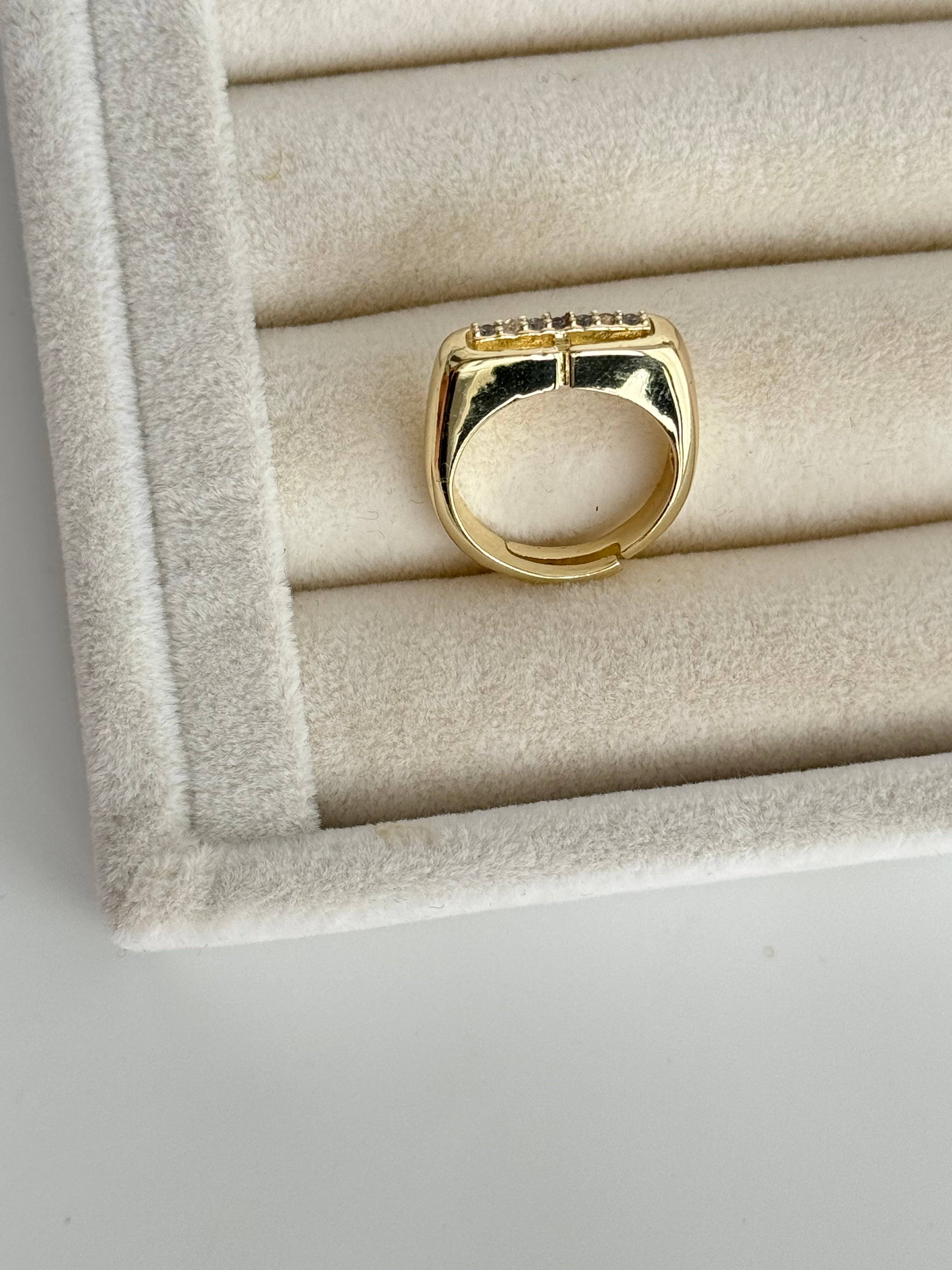 İTHAL DETAYLI AYARLANABİLİR GOLD YÜZÜK