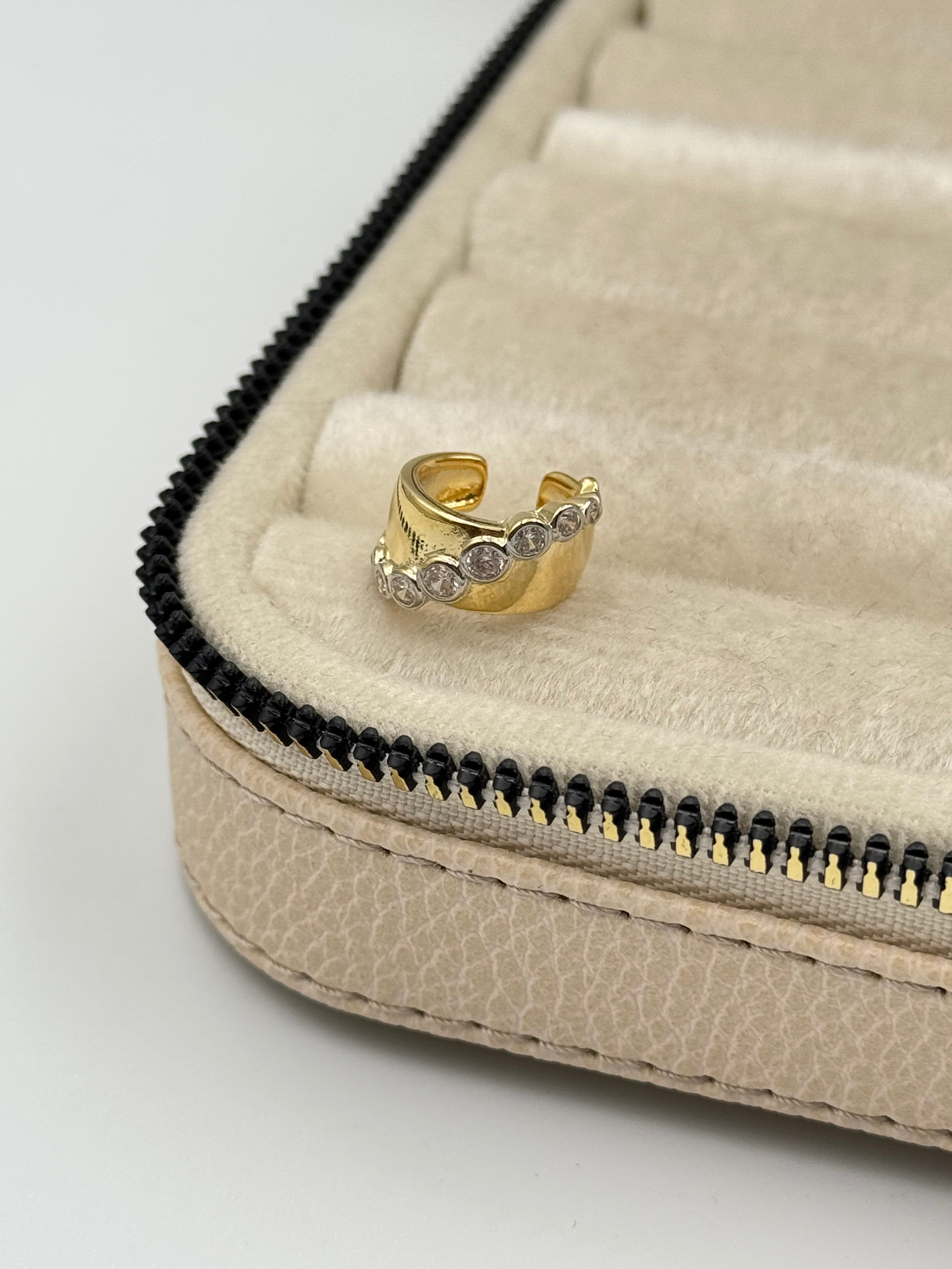 İTHAL TAŞ DETAYLI GOLD KIKIRDAK KÜPE EARCUFF