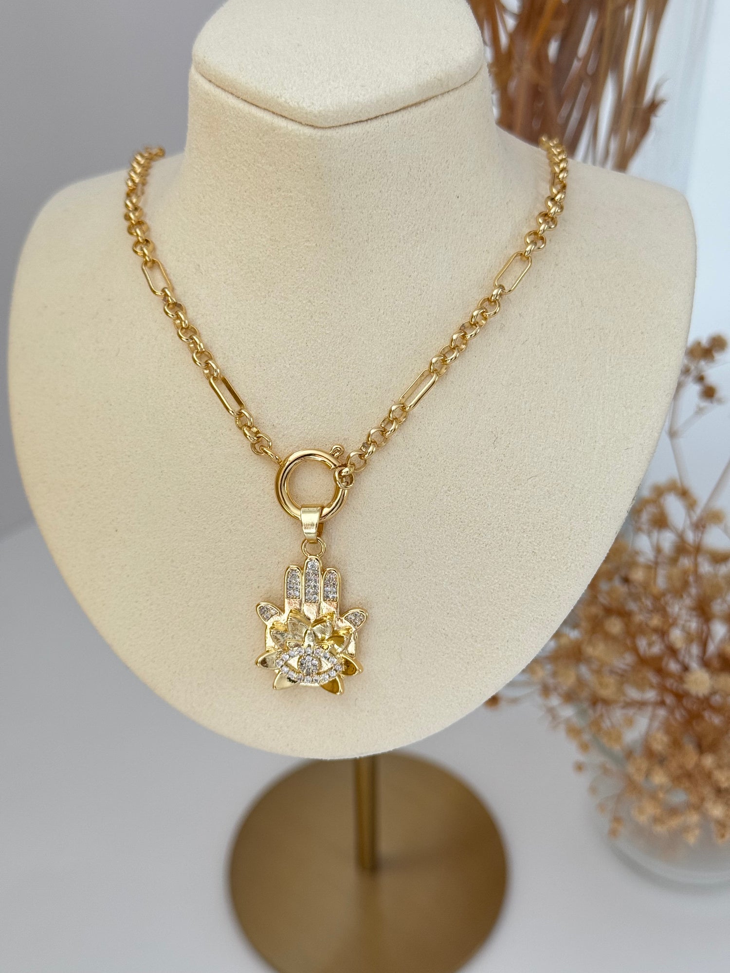 ARELA FATIMA ANA ELİ DETAYLI MİSTİK GOLD KOLYE