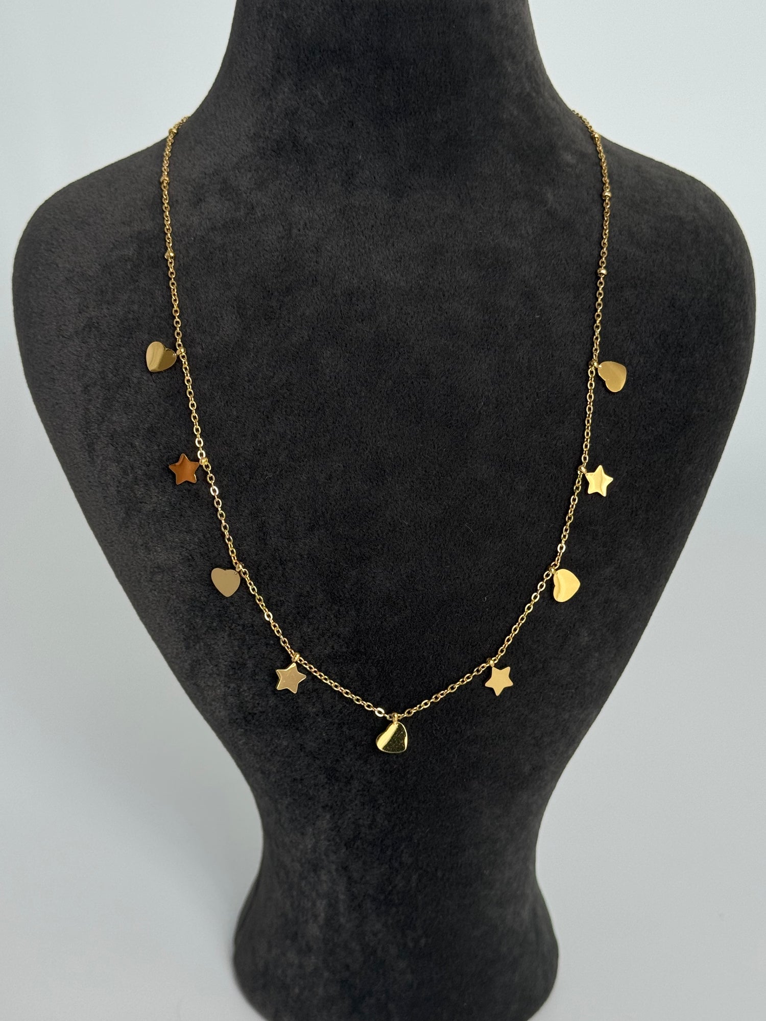 YILDIZ KALP DETAYLI GOLD ÇELİK KOLYE