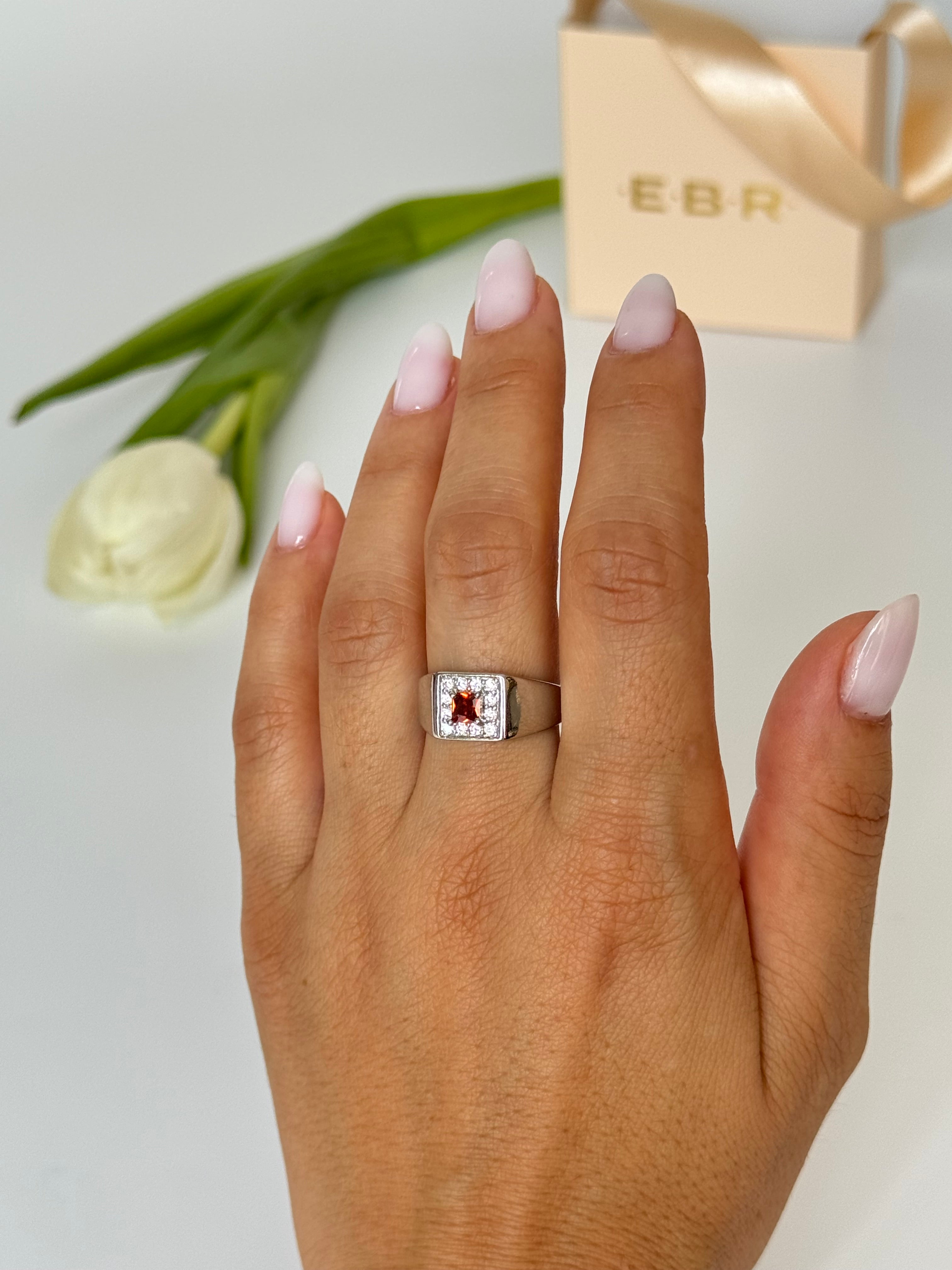 İTHAL KIRMIZI TAŞLI SİLVER AYARLANABİLİR YÜZÜK