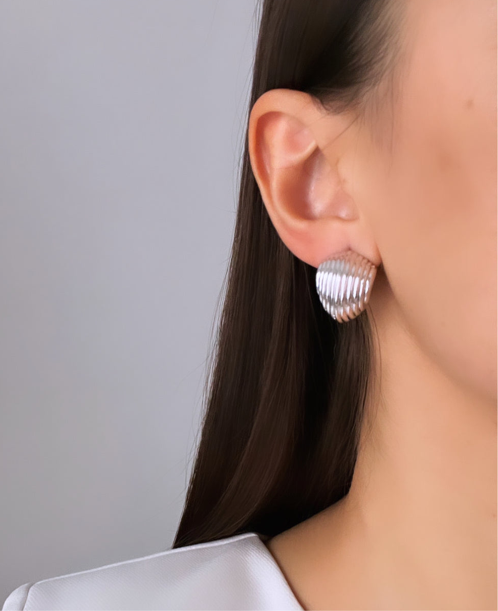 İTHAL DETAYLI SİLVER HALKA KÜPE