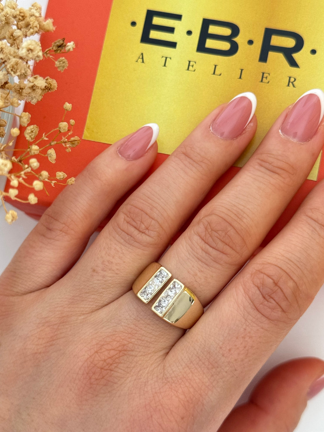 İTHAL TAŞ DETAYLI AYARLANABİLİR GOLD YÜZÜK