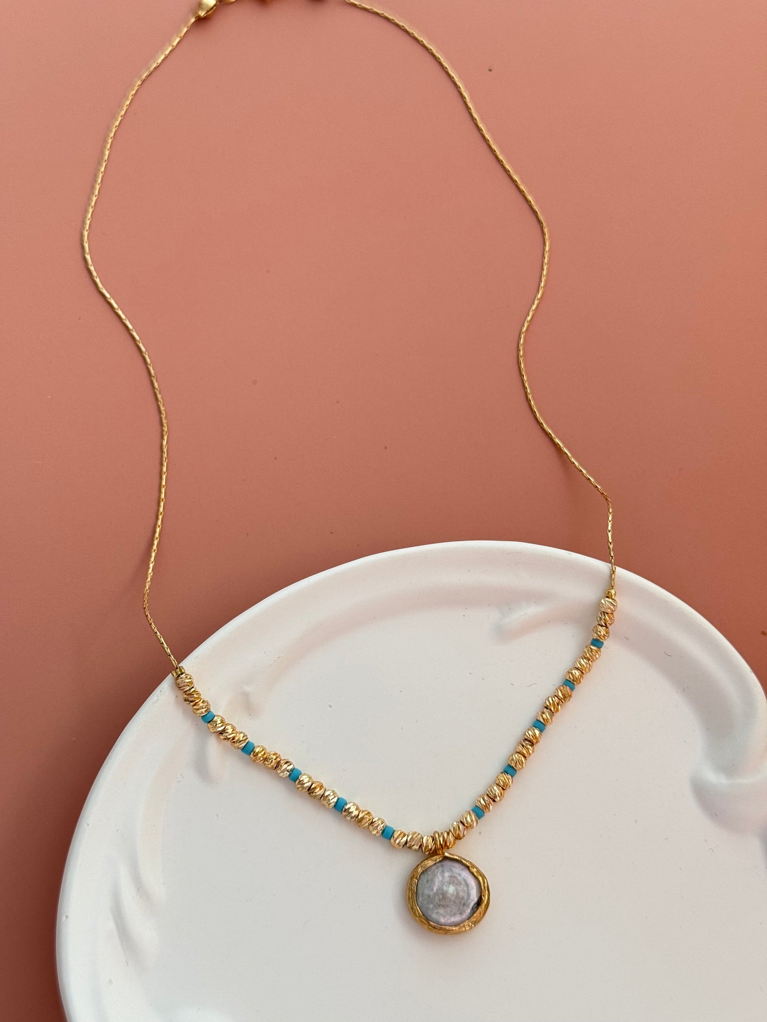 ARYAN İNCİLİ ALTIN KAPLAMA DORİKA KOLYE