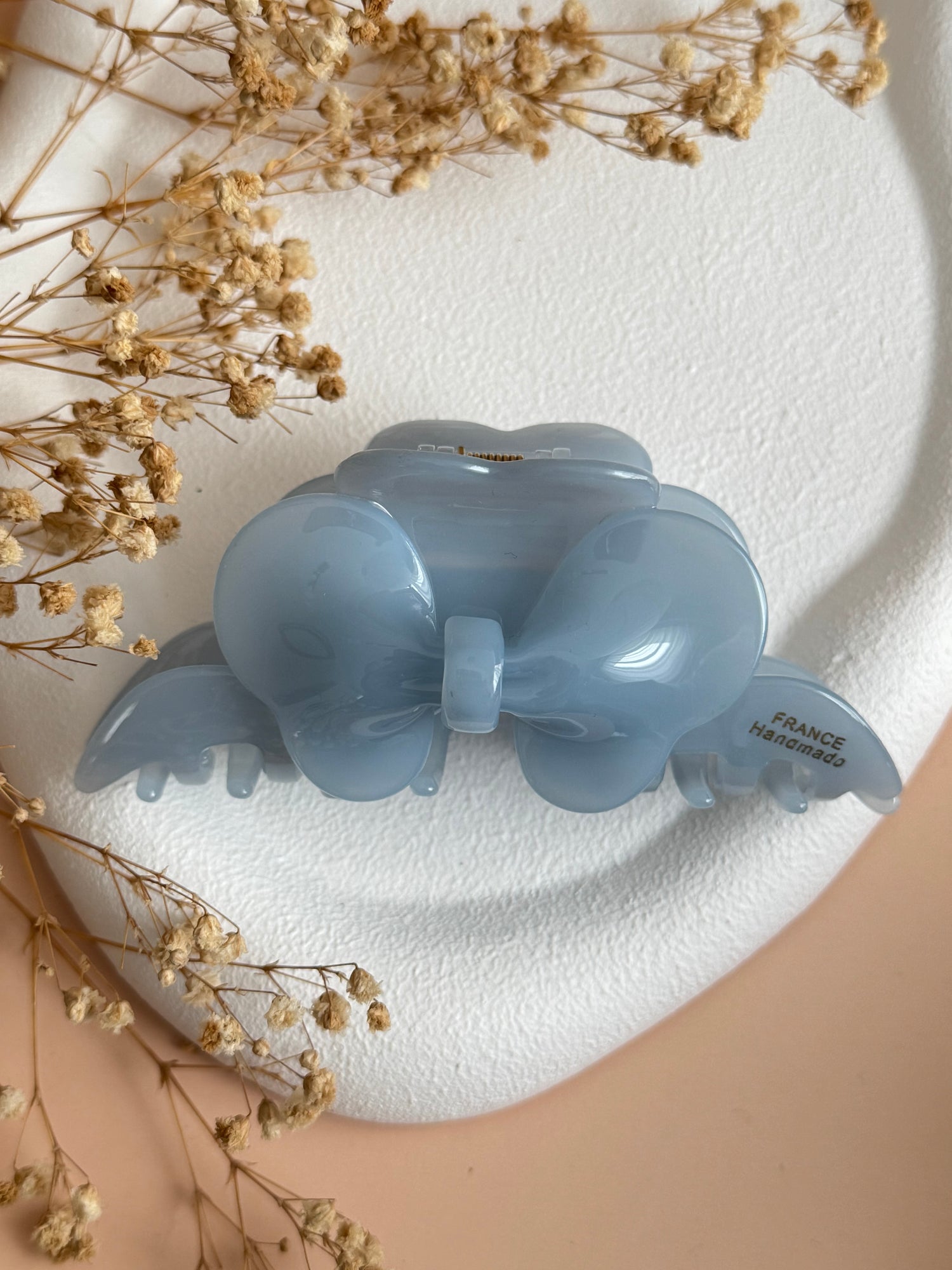 İTHAL ÇİÇEK DETAYLI MAVİ KEMİK MANDAL TOKA