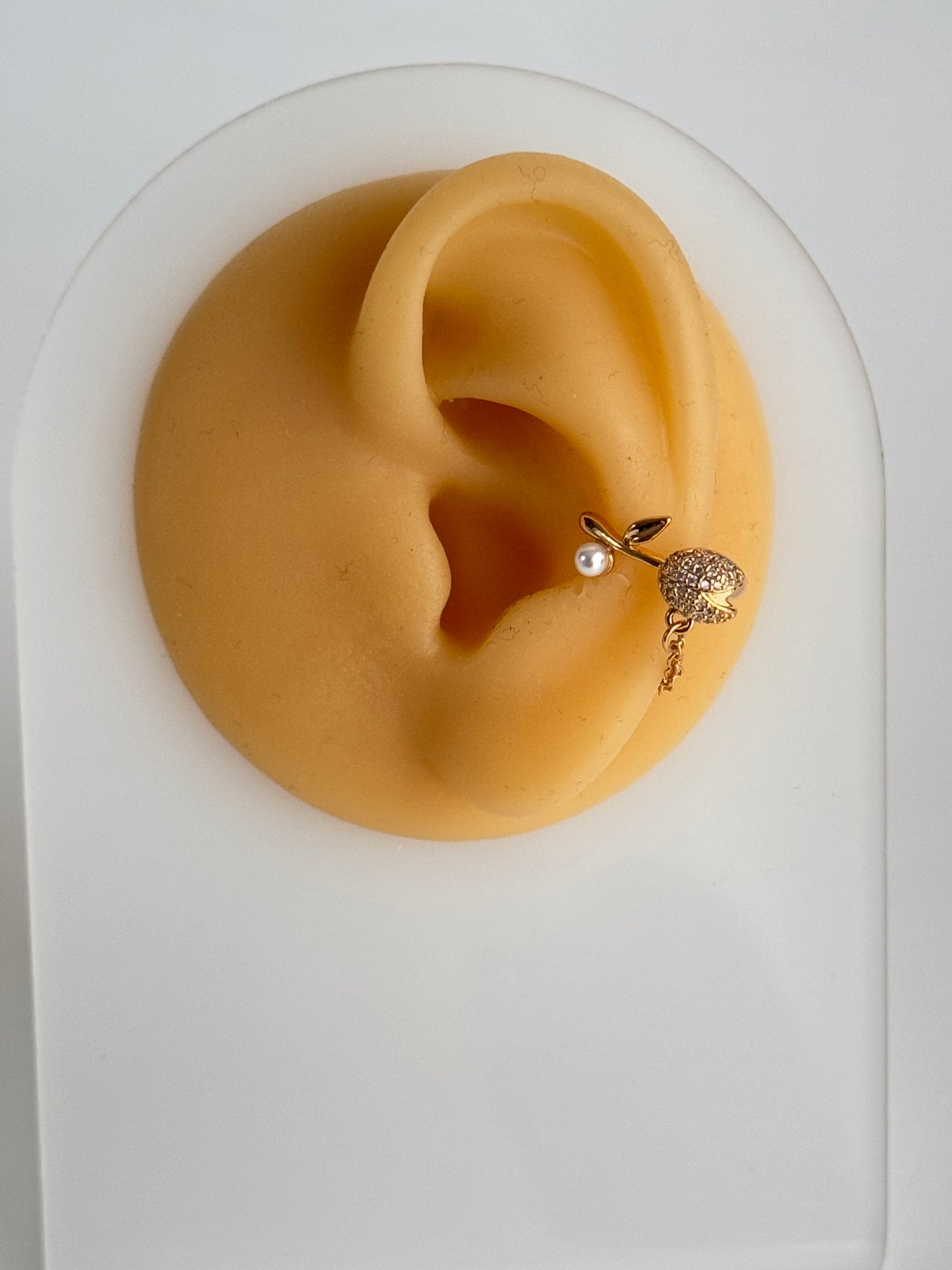 İTHAL LALE DETAYLI SOL KULAK GOLD KIKIRDAK KÜPE EARCUFF
