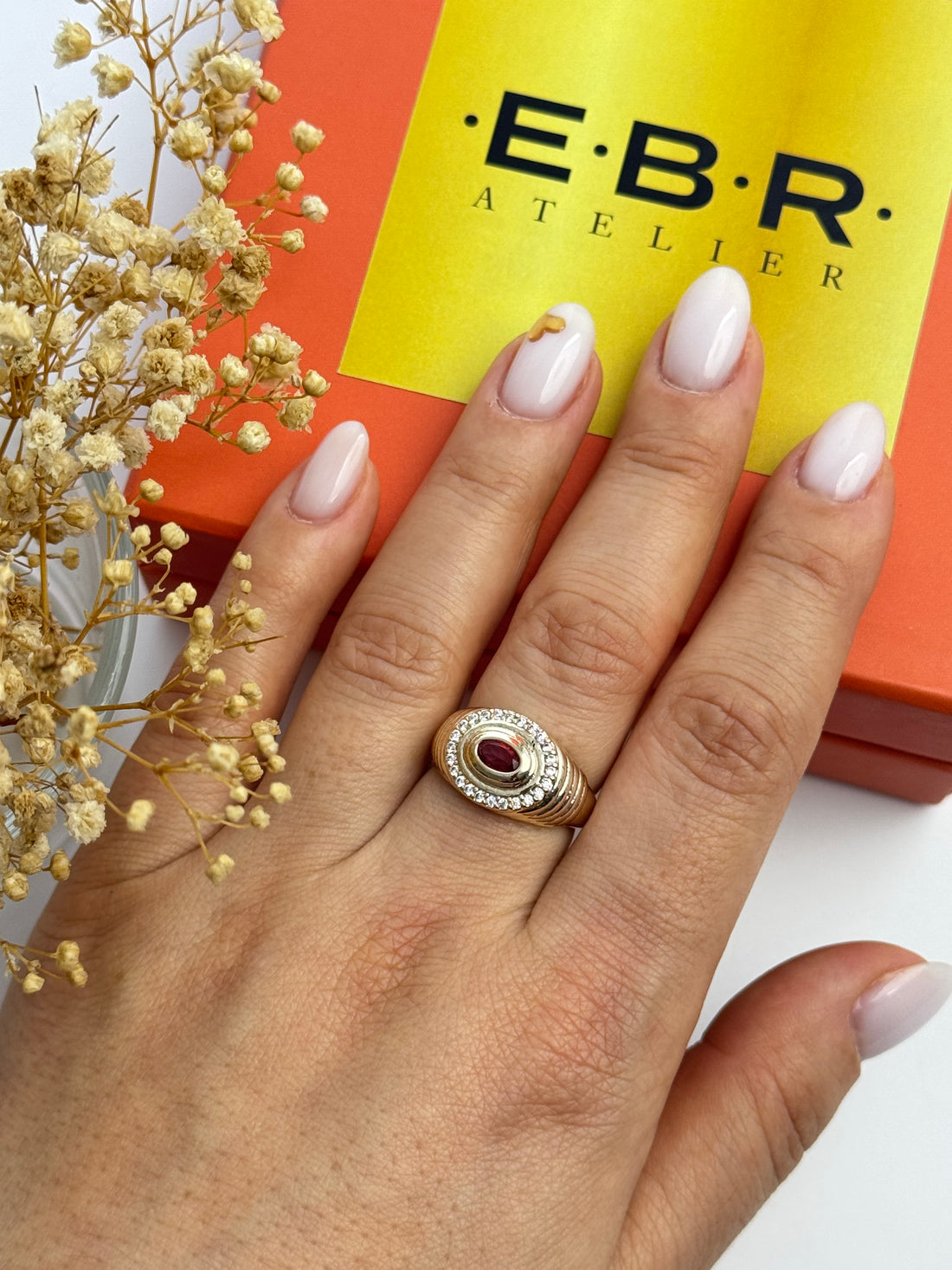 İTHAL FUŞYA TAŞ DETAYLI GOLD AYARLANABİLİR YÜZÜK