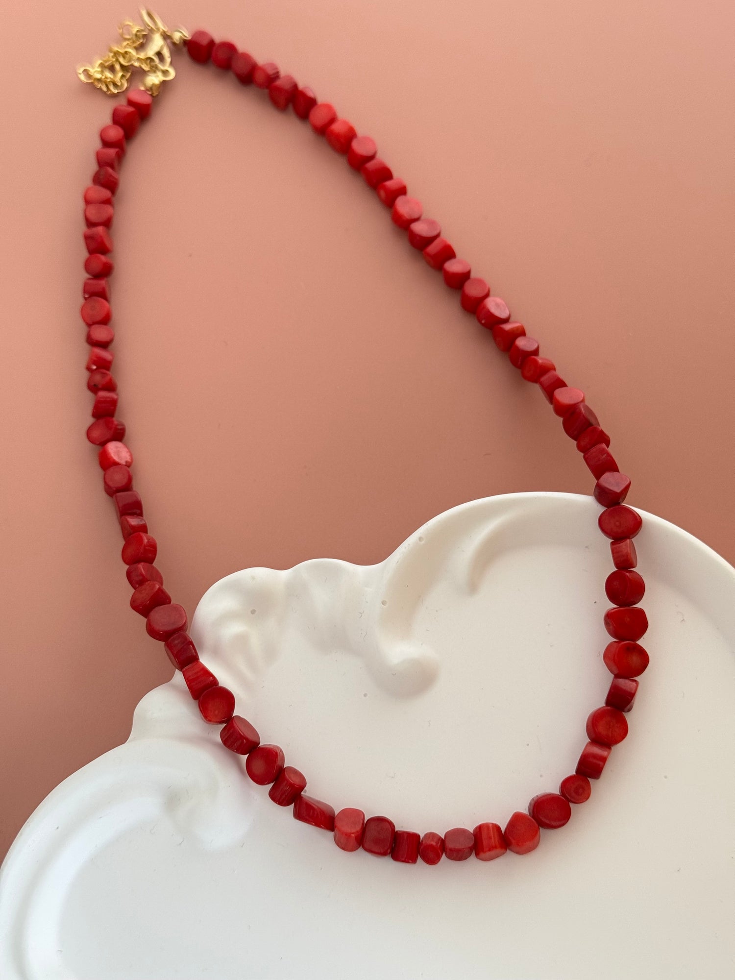 NURA MERCAN DOĞAL TAŞLI KOLYE