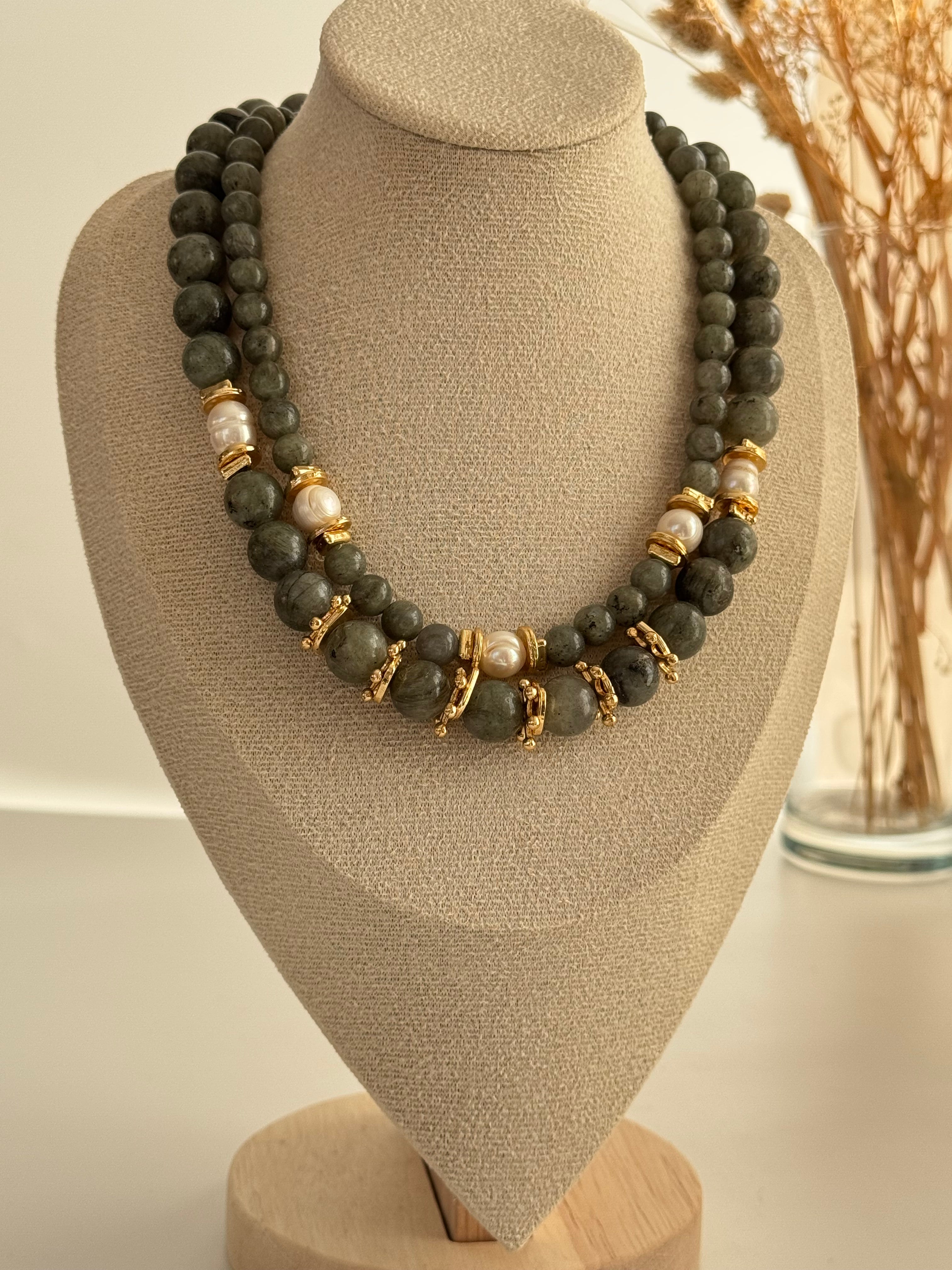 NEJVA GRİ DOĞAL TAŞLI ALTIN KAPLAMA DETAYLI KOLYE