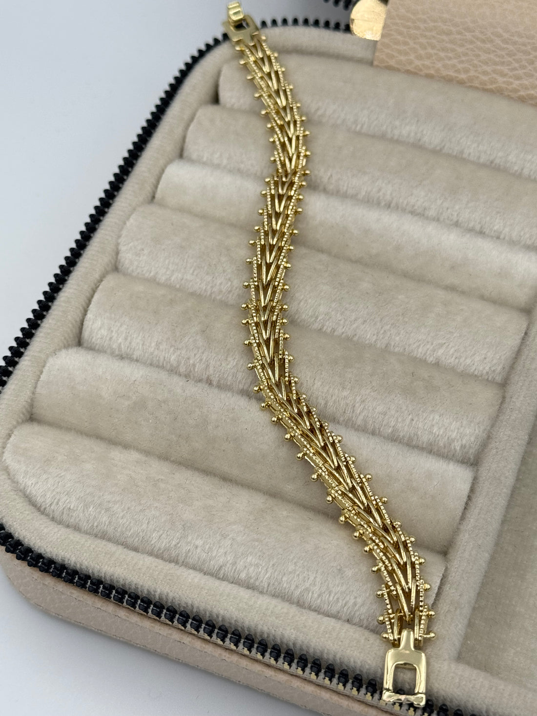 İTHAL KORDON DETAYLI GOLD BİLEKLİK